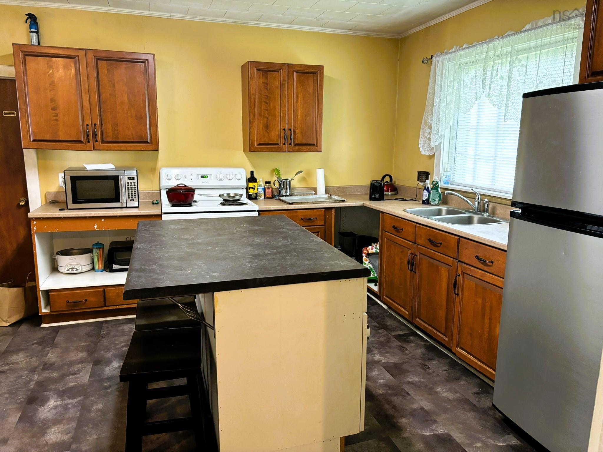 $339,900.00: 44 Church Street, Parrsboro