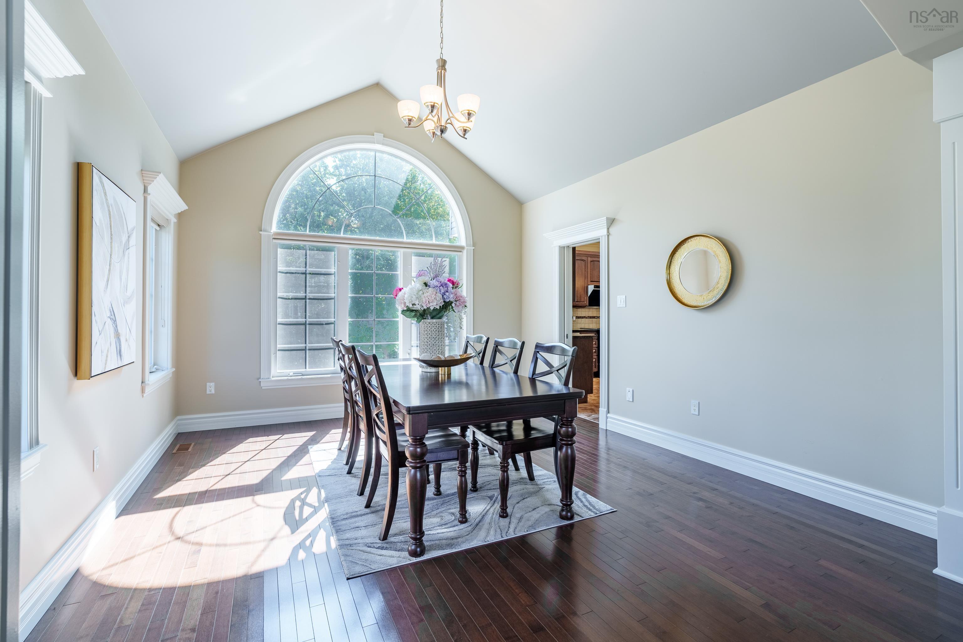 $1,299,900.00: 6 Worthington Place, Bedford