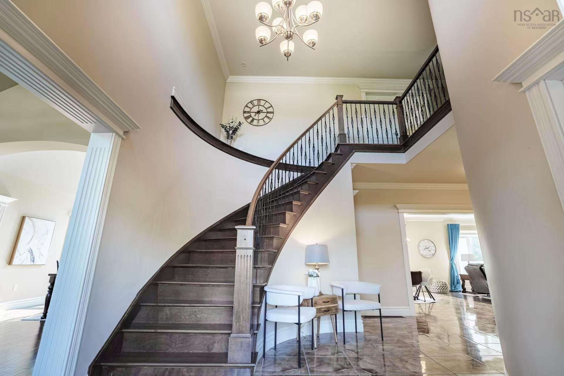 $1,299,900.00: 6 Worthington Place, Bedford