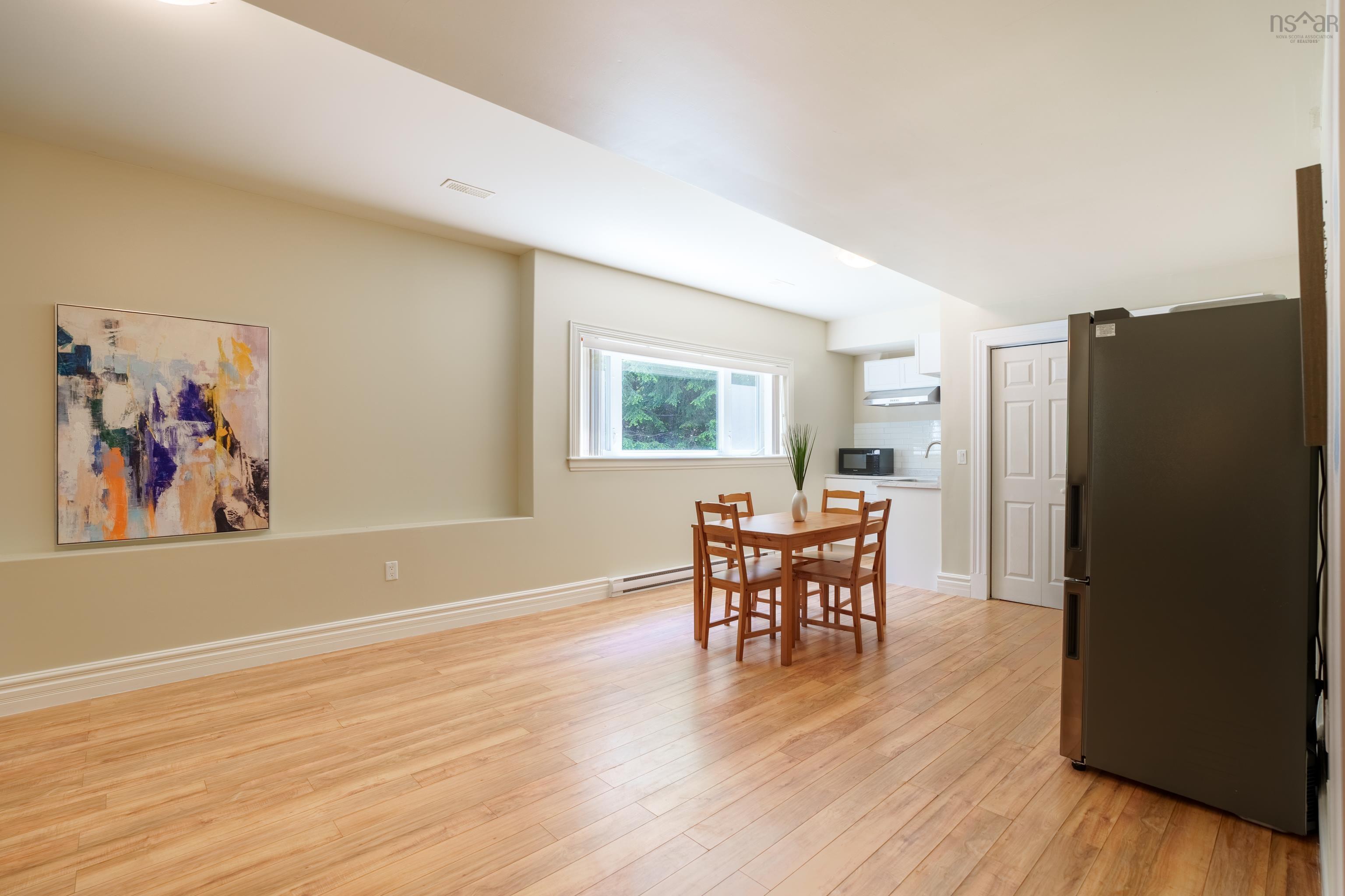 $1,299,900.00: 6 Worthington Place, Bedford