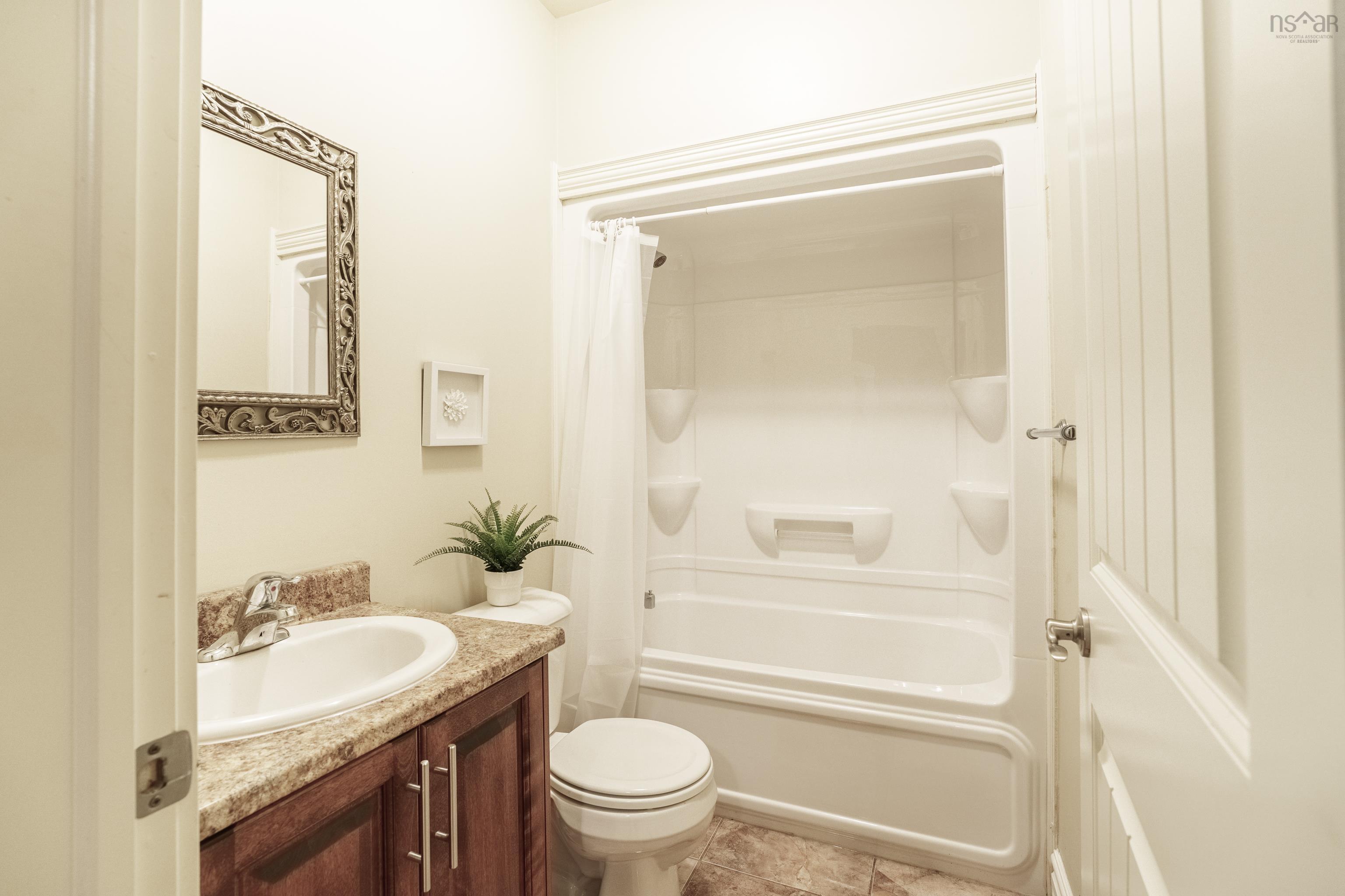 $1,299,900.00: 6 Worthington Place, Bedford