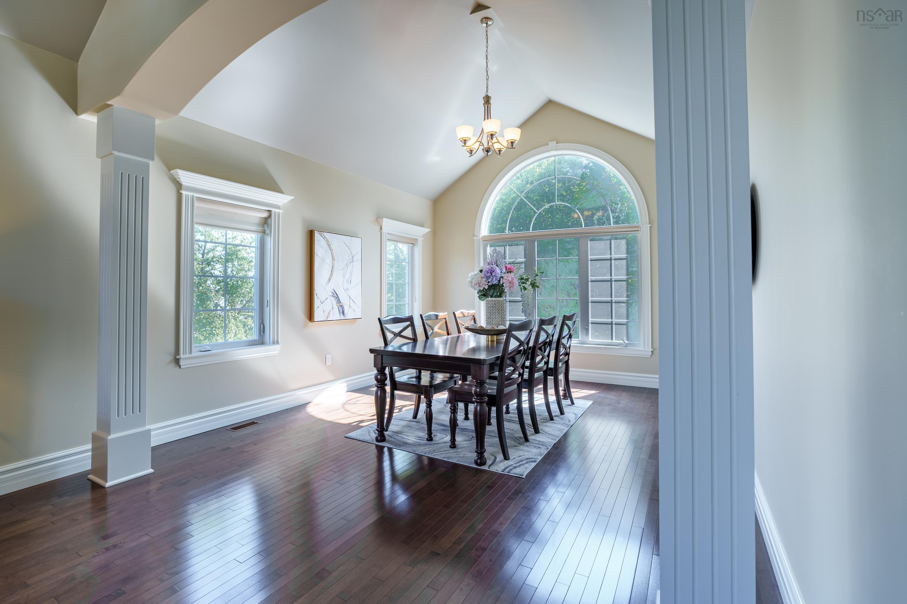 $1,299,900.00: 6 Worthington Place, Bedford