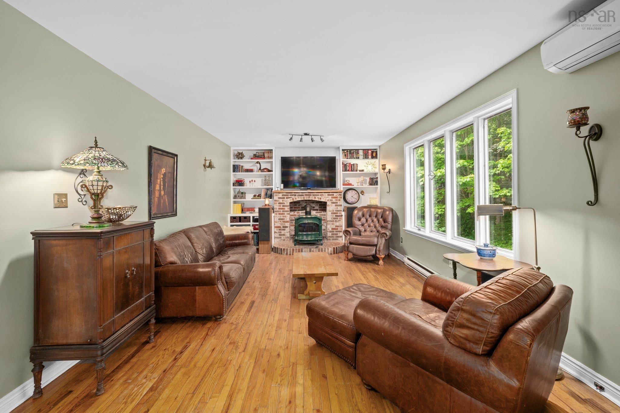 $650,000.00: 1 Cedarwood Court, Fall River