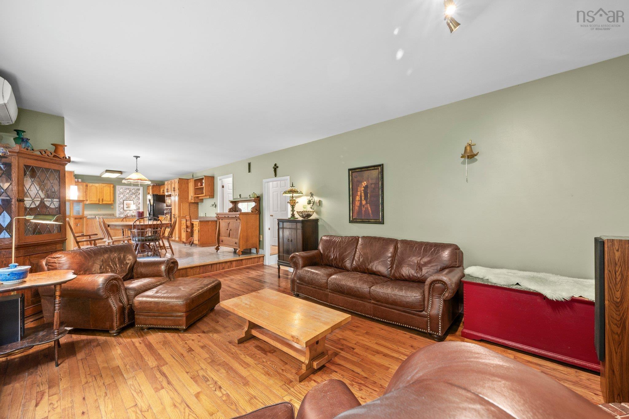 $650,000.00: 1 Cedarwood Court, Fall River