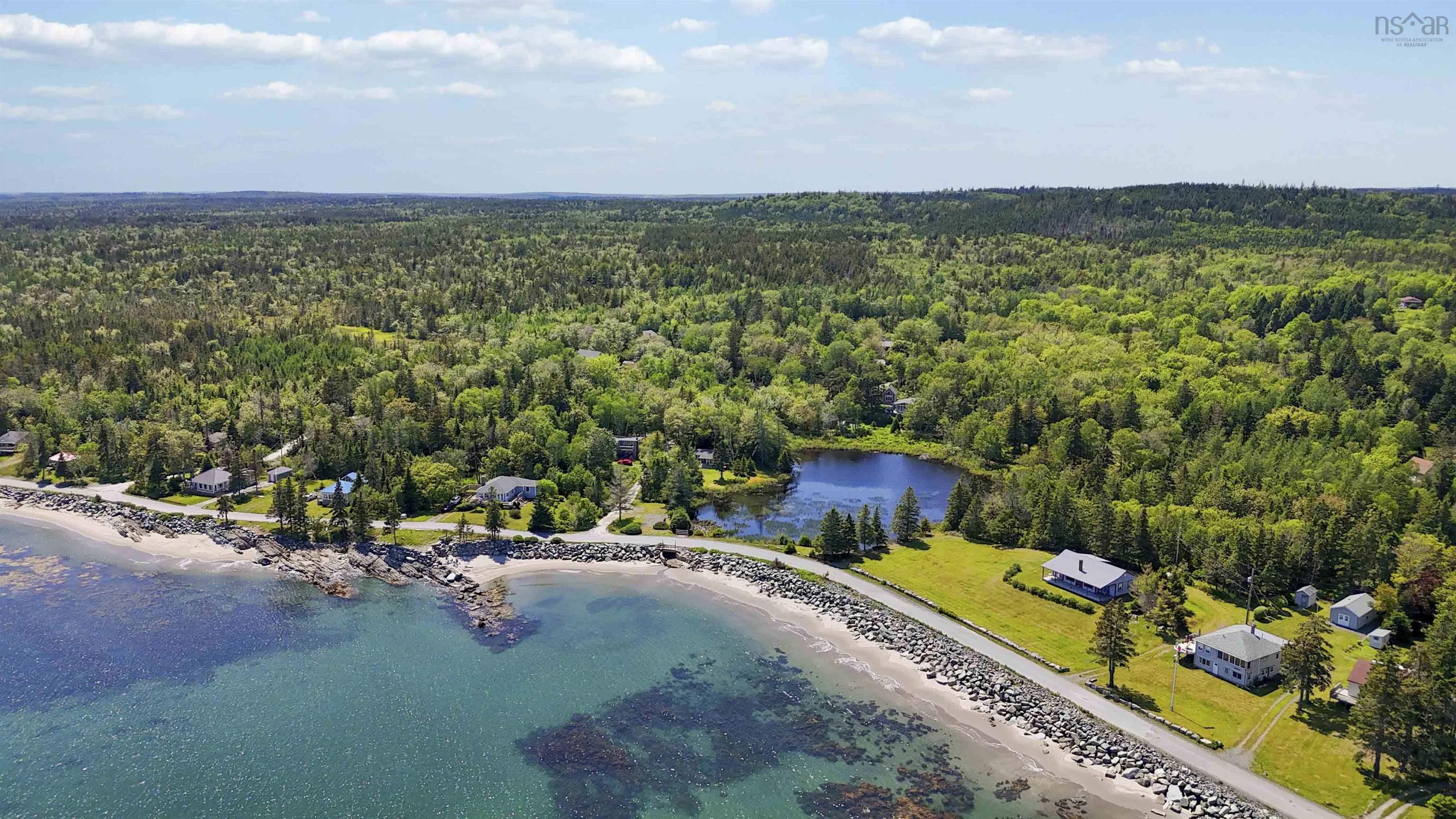 $359,000.00: 14 Bayview Road, Green Bay