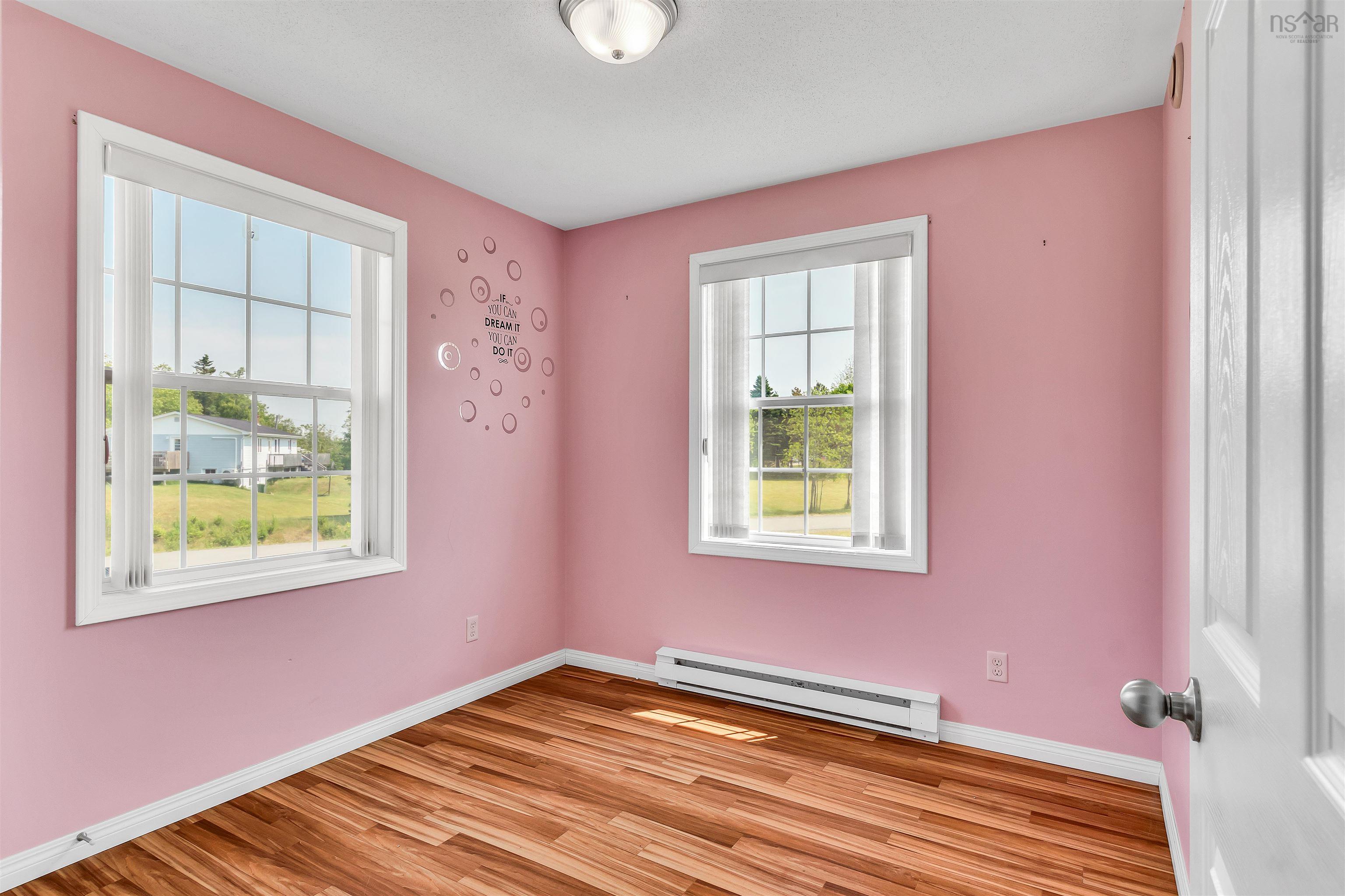 $389,000.00: 11459 Highway 7 Highway E, Lake Charlotte