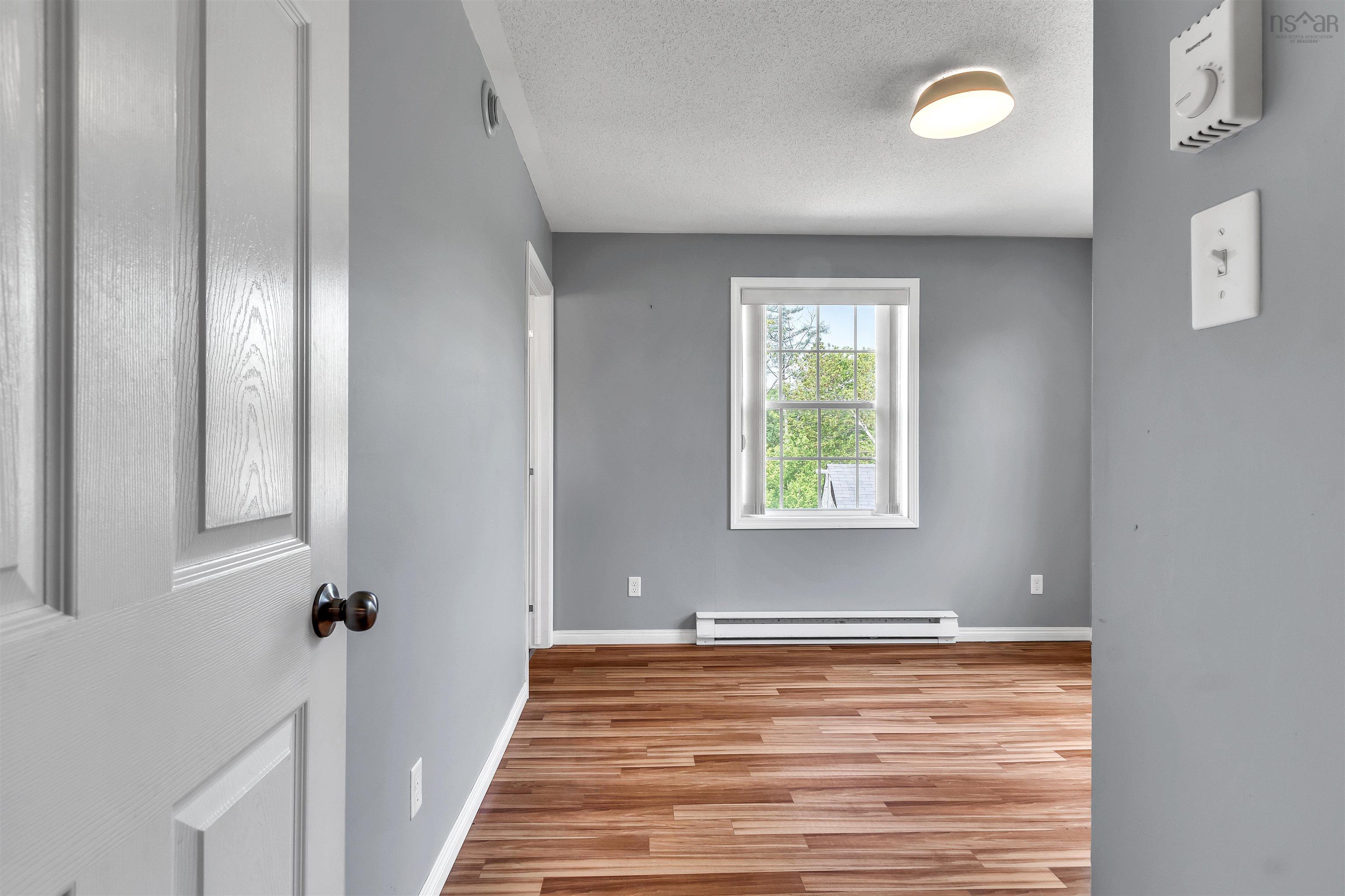 $389,000.00: 11459 Highway 7 Highway E, Lake Charlotte