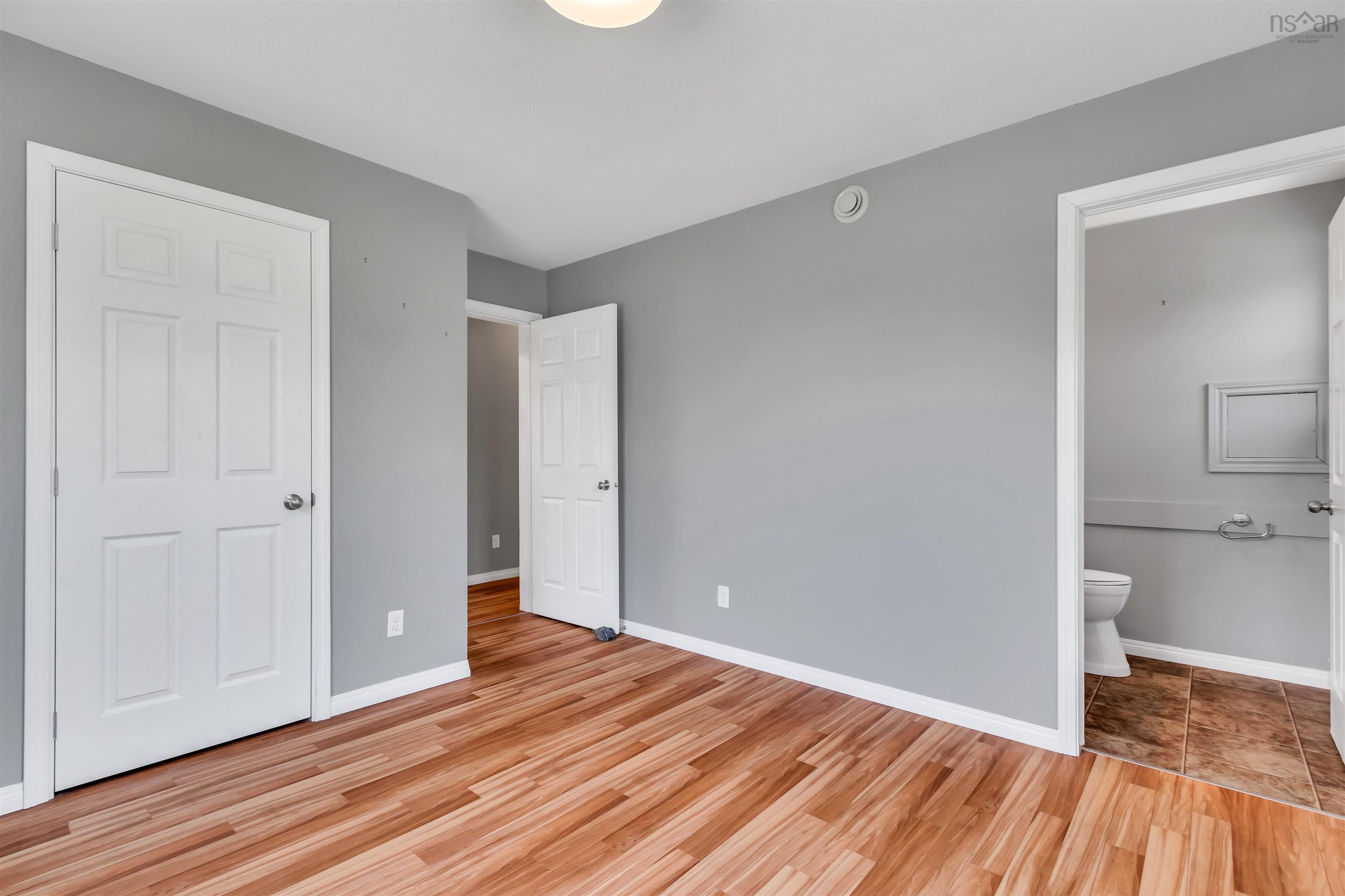 $389,000.00: 11459 Highway 7 Highway E, Lake Charlotte