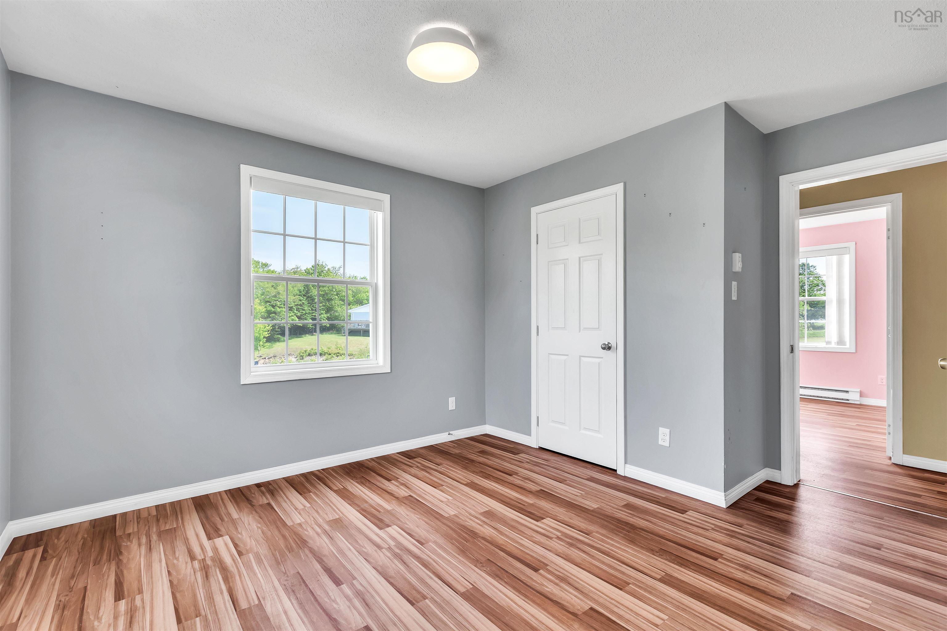 $389,000.00: 11459 Highway 7 Highway E, Lake Charlotte