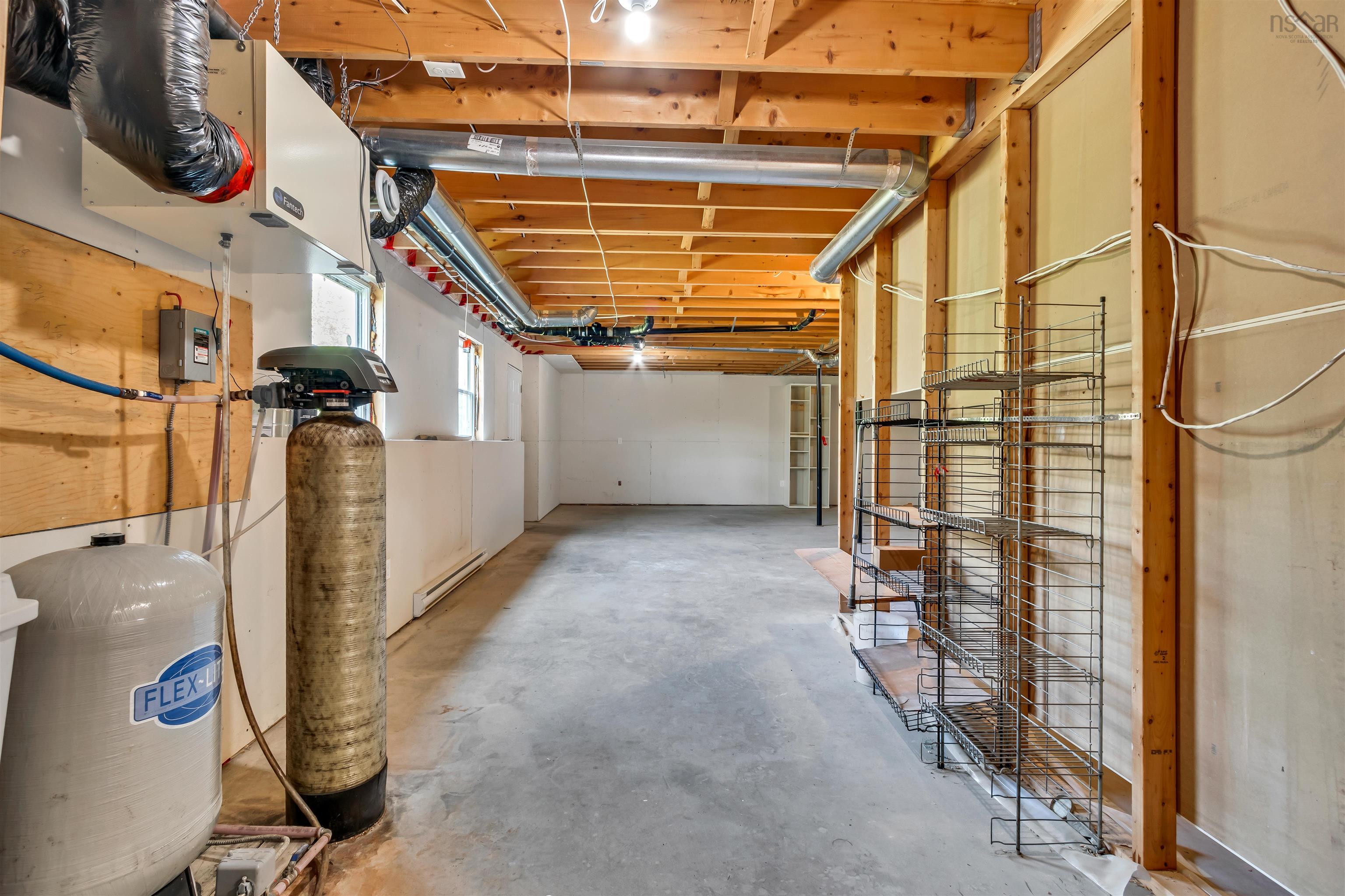 $389,000.00: 11459 Highway 7 Highway E, Lake Charlotte