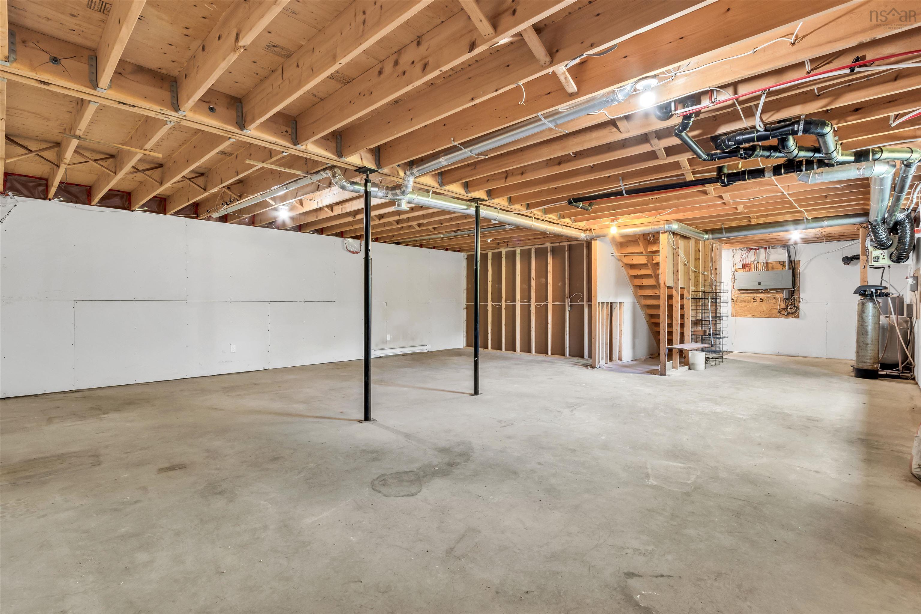 $389,000.00: 11459 Highway 7 Highway E, Lake Charlotte