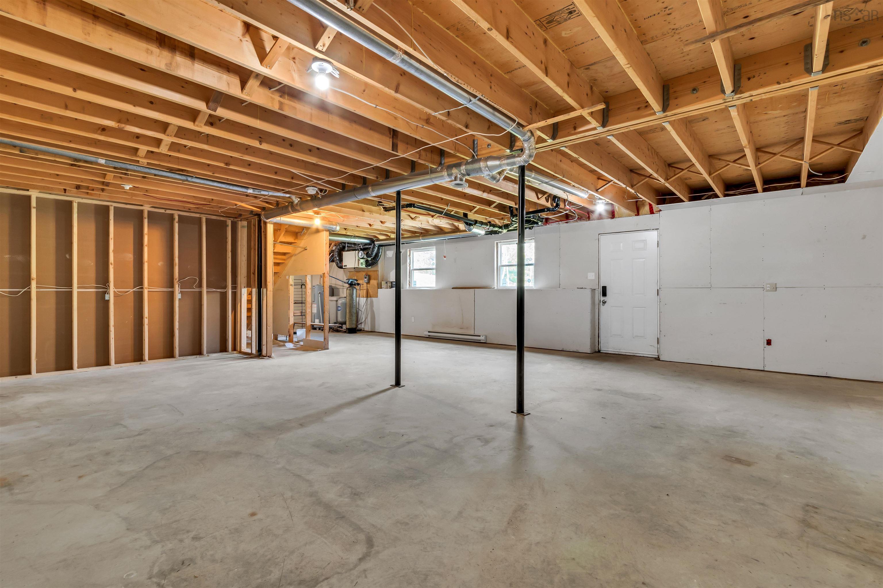 $389,000.00: 11459 Highway 7 Highway E, Lake Charlotte