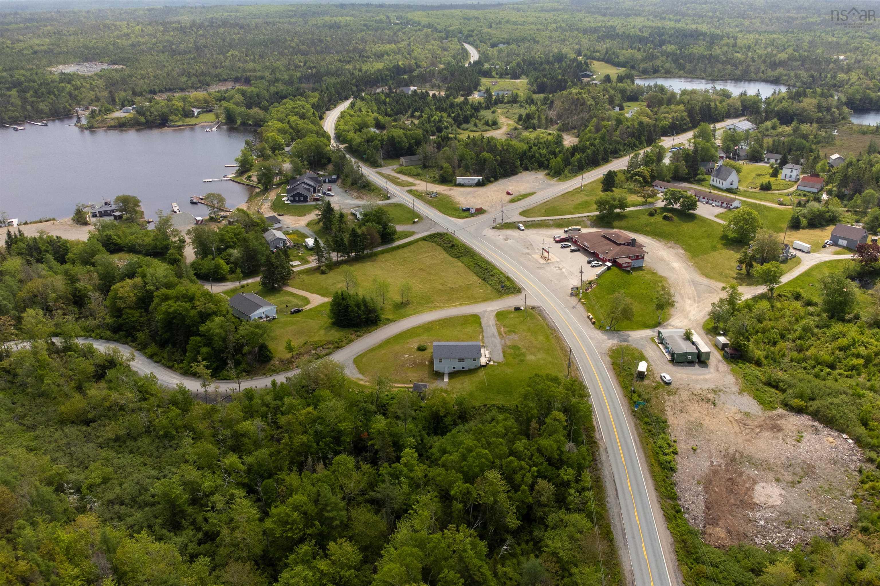 $389,000.00: 11459 Highway 7 Highway E, Lake Charlotte