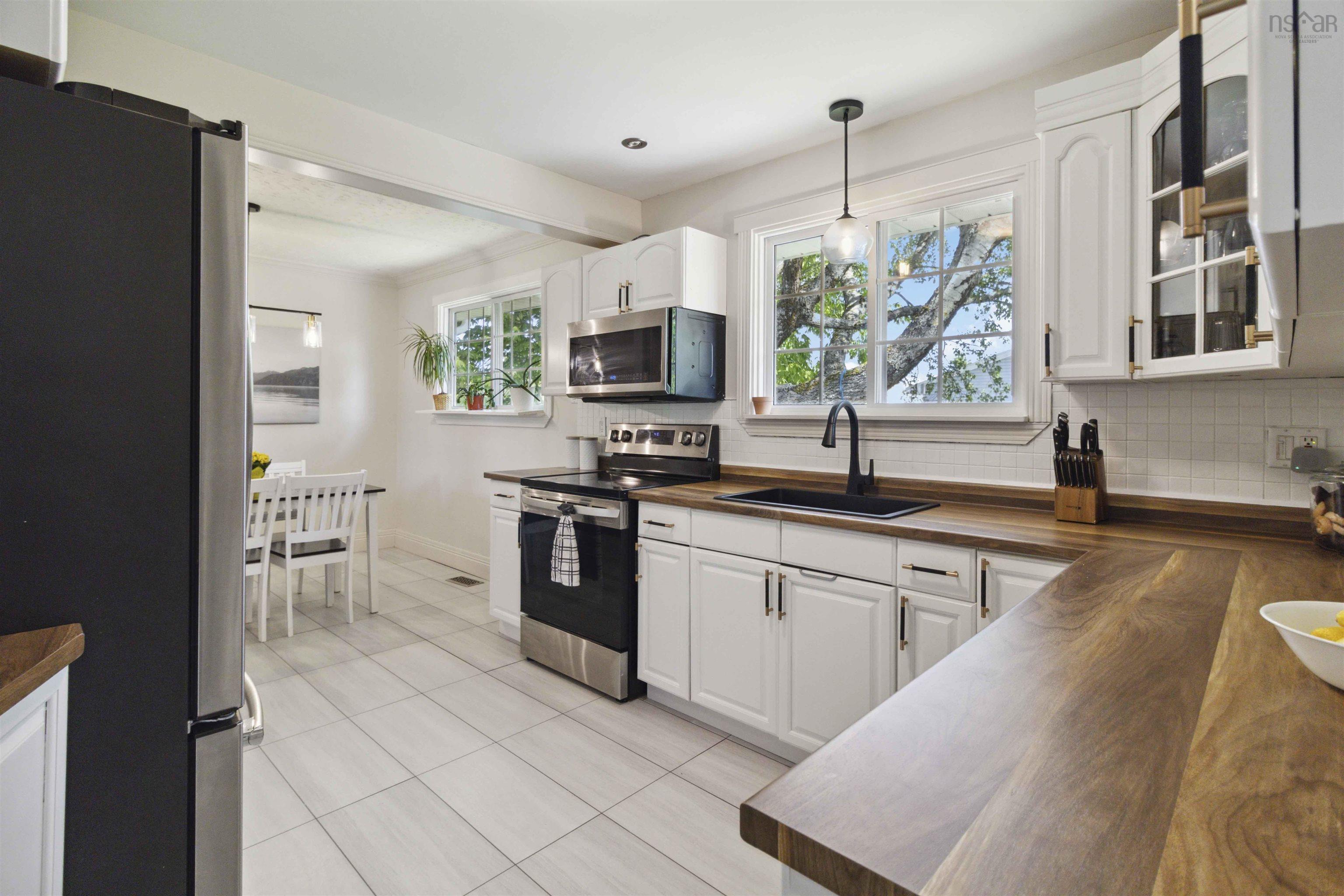 $575,000.00: 1 Estelle Drive, Cole Harbour