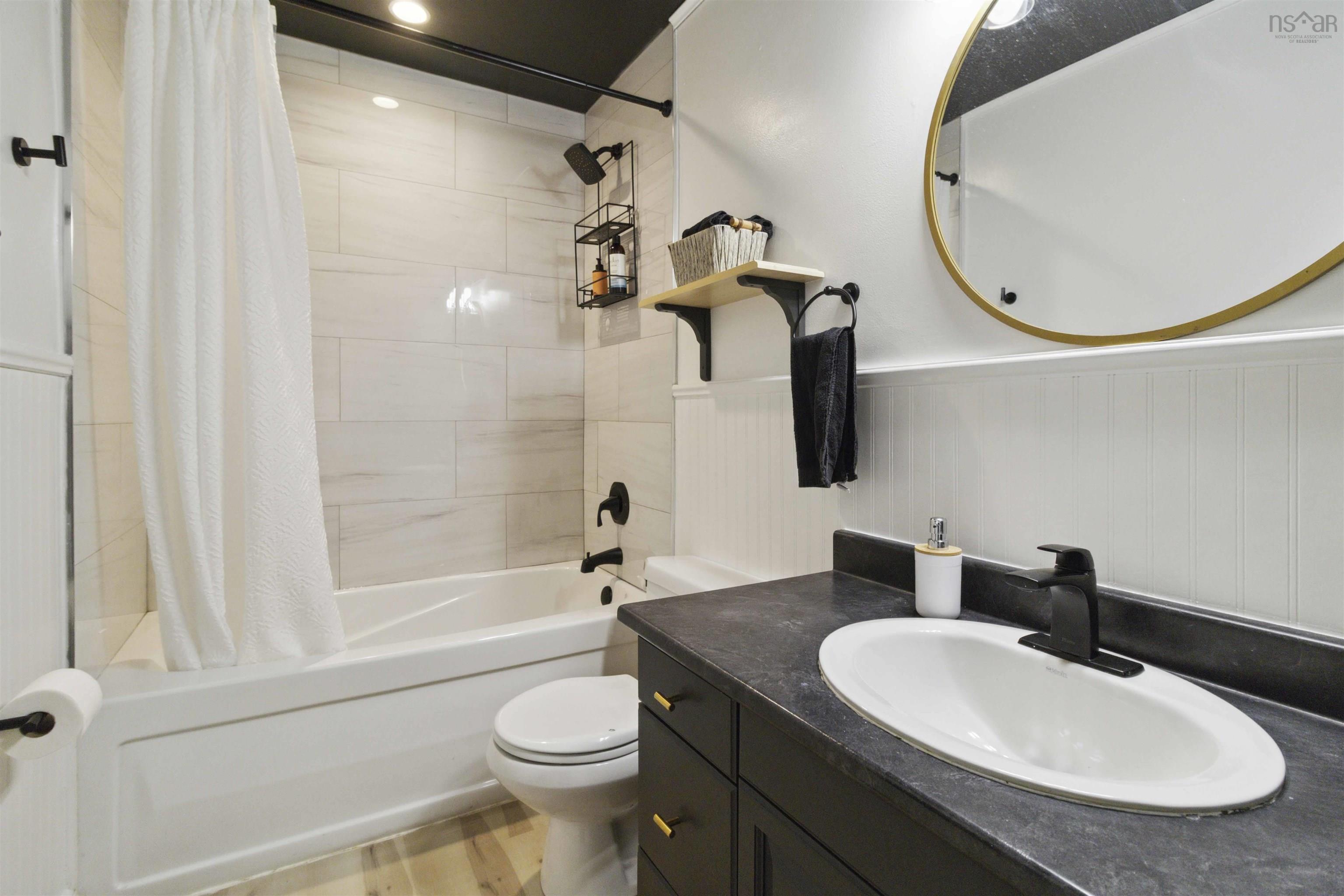 $575,000.00: 1 Estelle Drive, Cole Harbour