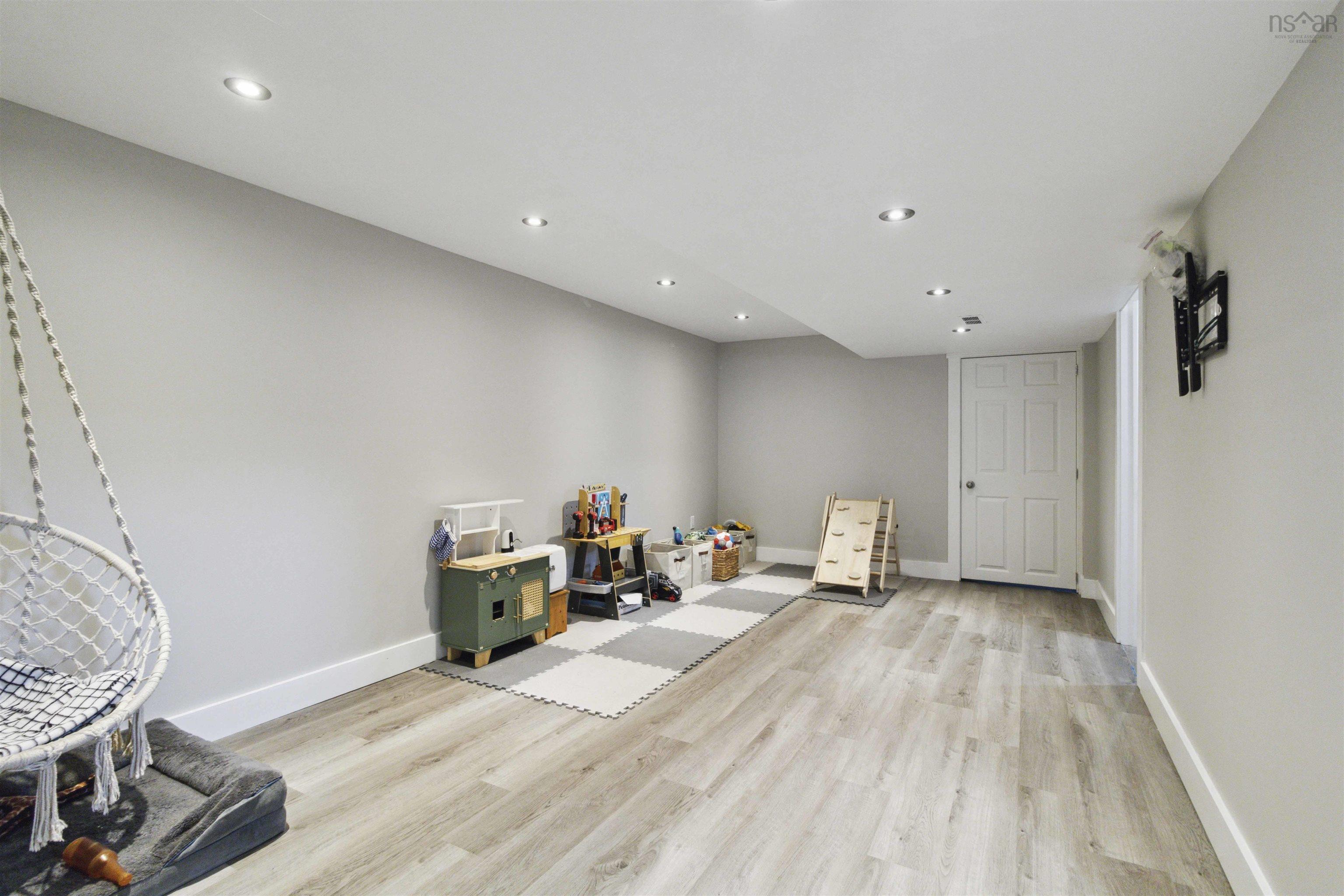 $575,000.00: 1 Estelle Drive, Cole Harbour