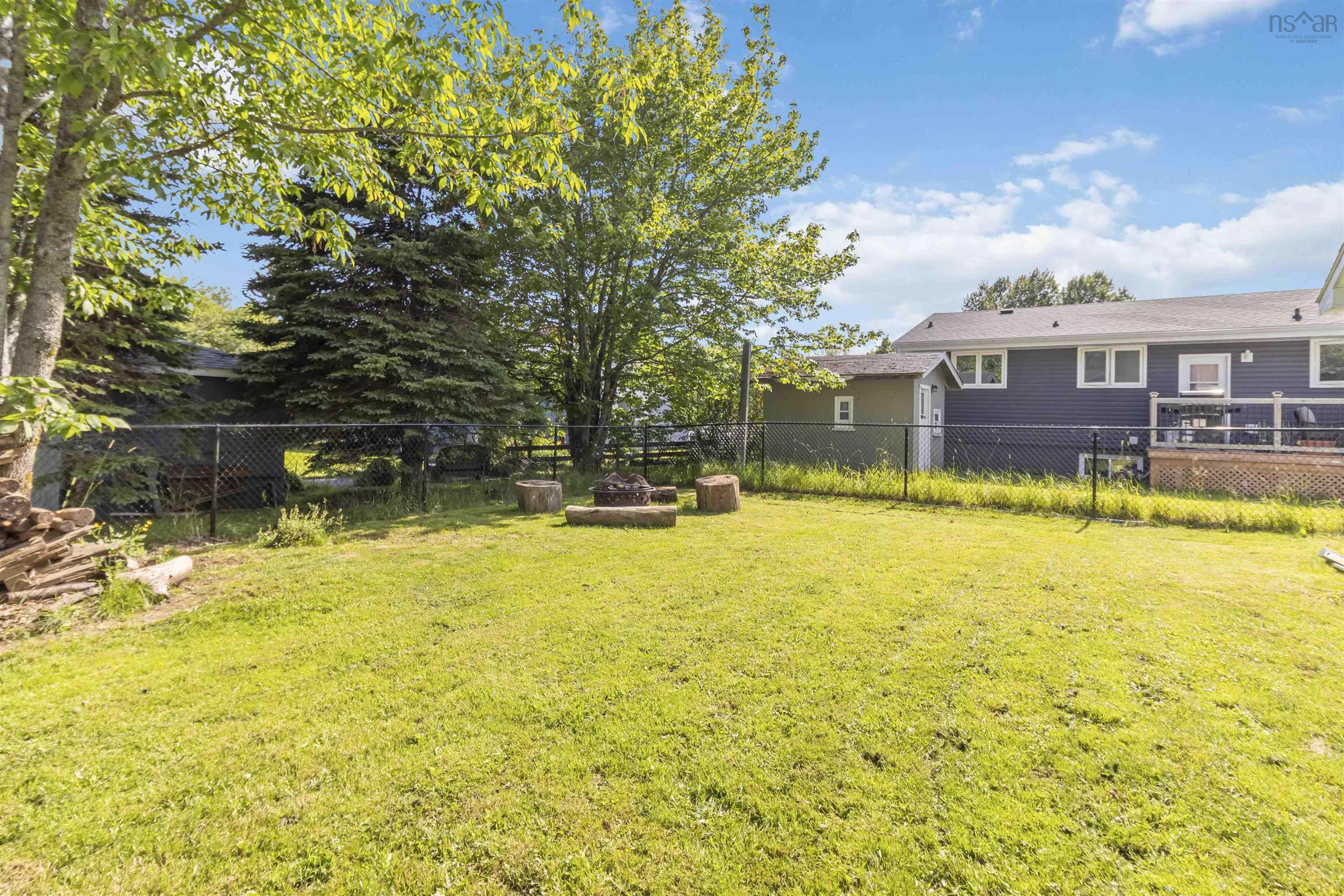 $575,000.00: 1 Estelle Drive, Cole Harbour