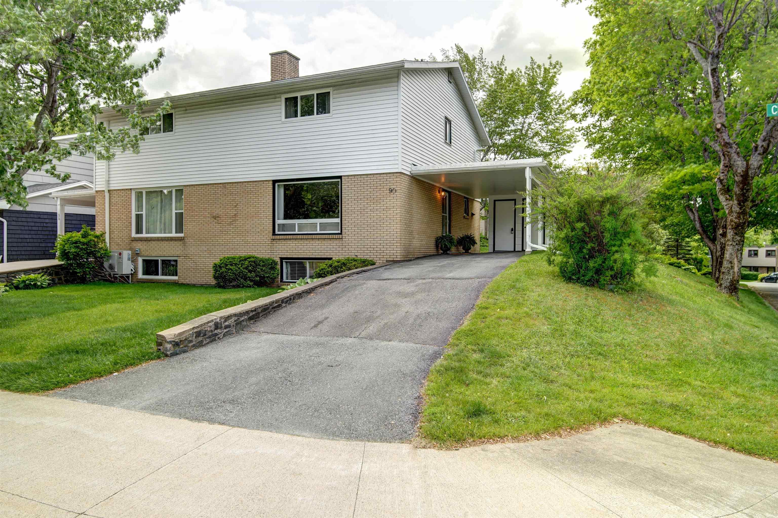 $499,000.00: 90 Clayton Park Drive, Halifax