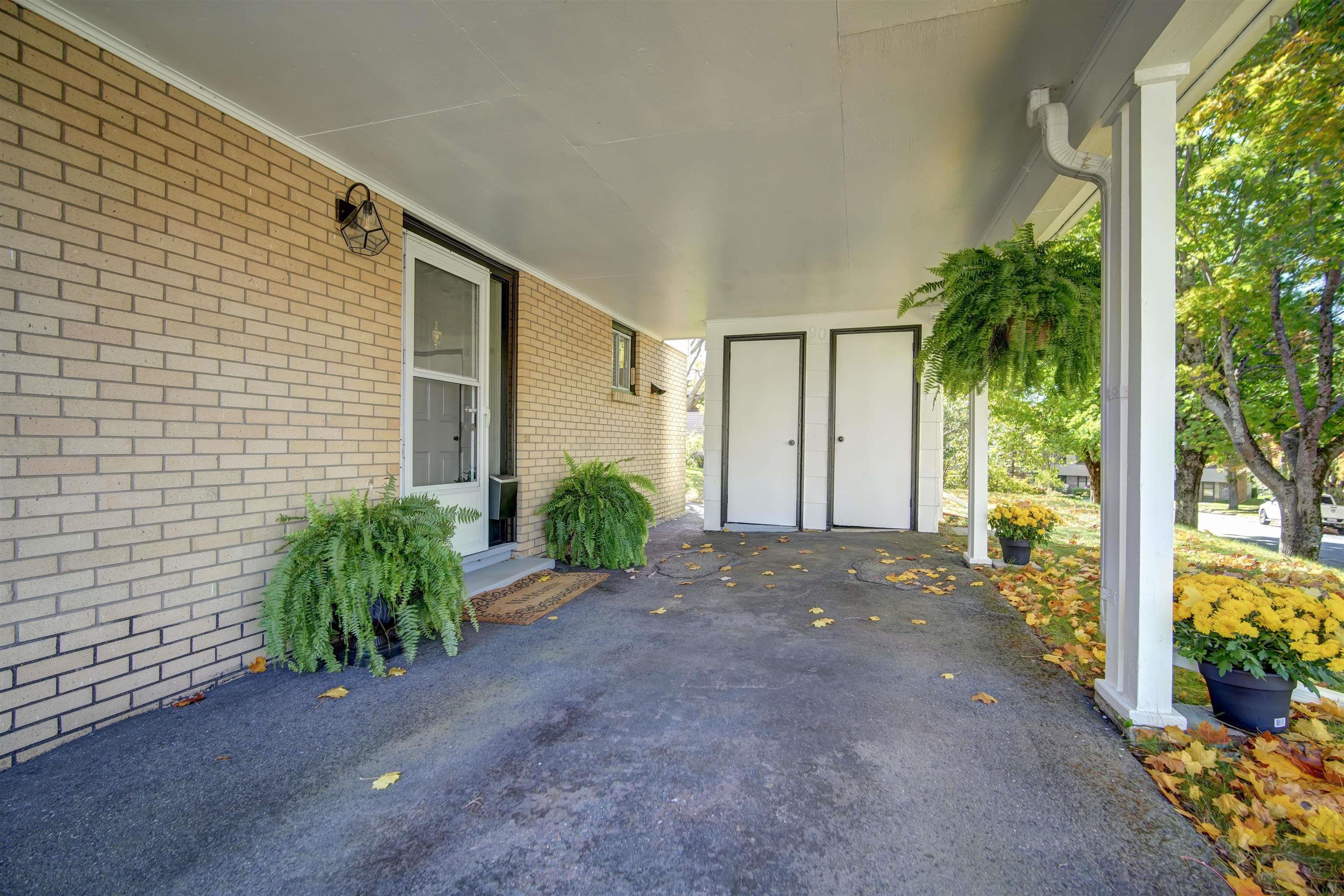 $499,000.00: 90 Clayton Park Drive, Halifax