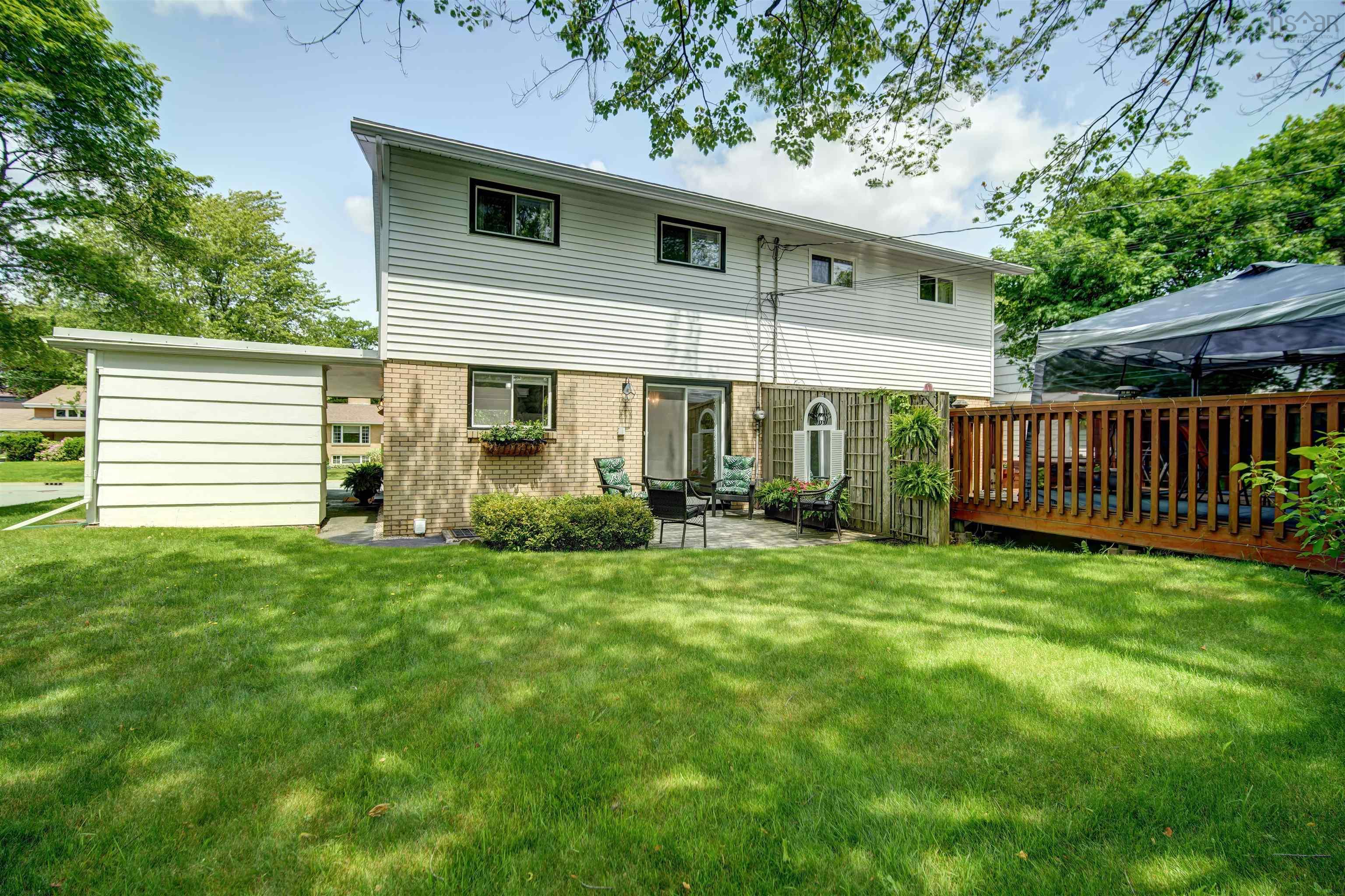 $499,000.00: 90 Clayton Park Drive, Halifax