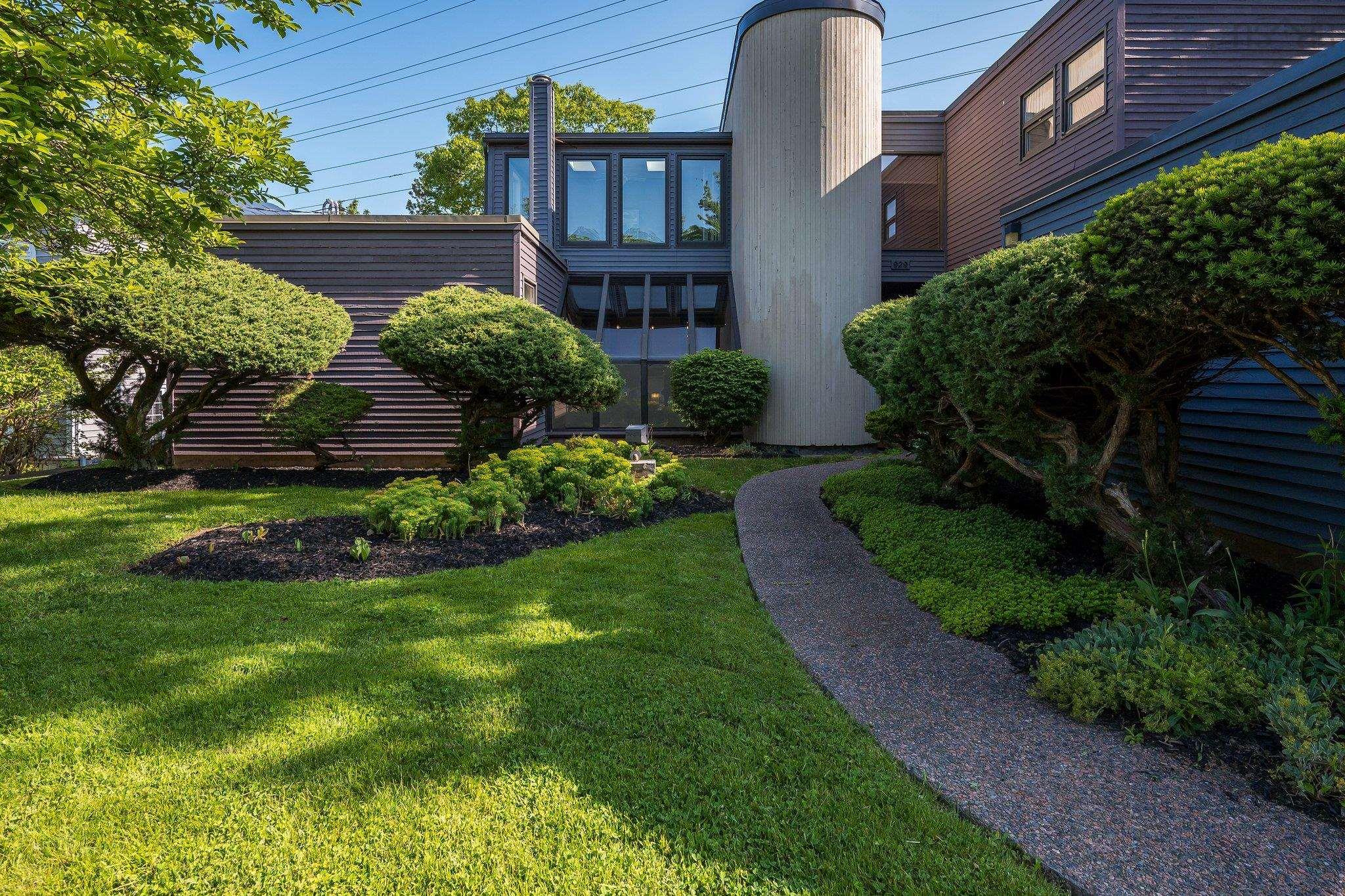 $1,595,000.00: 929 Winwick Road, Halifax