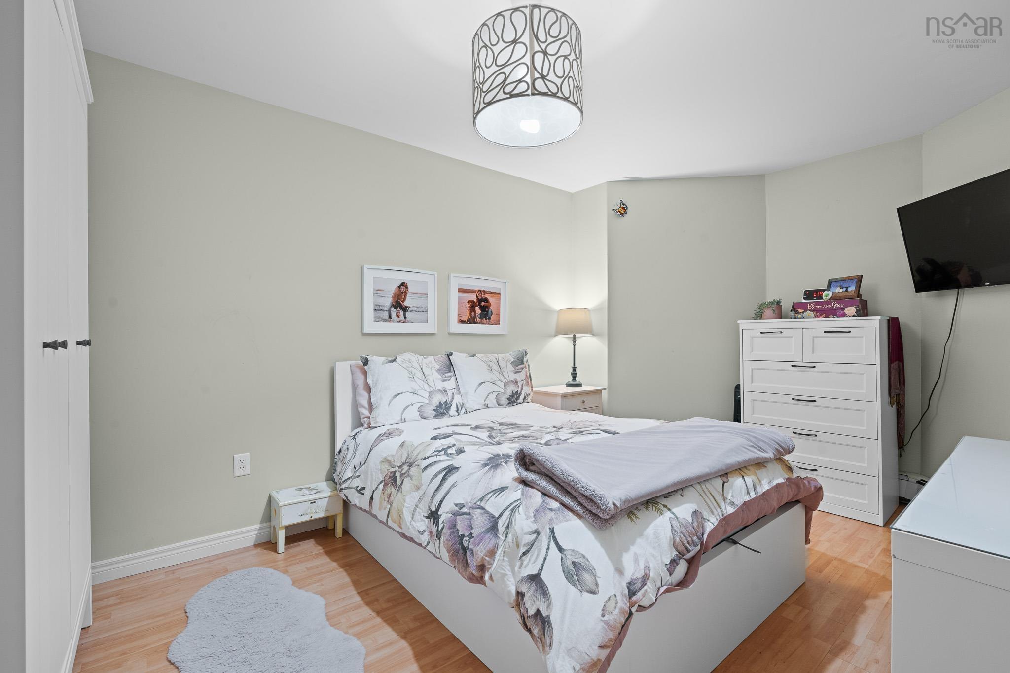 $549,999.00: 28 Woodhaven Close, Dartmouth