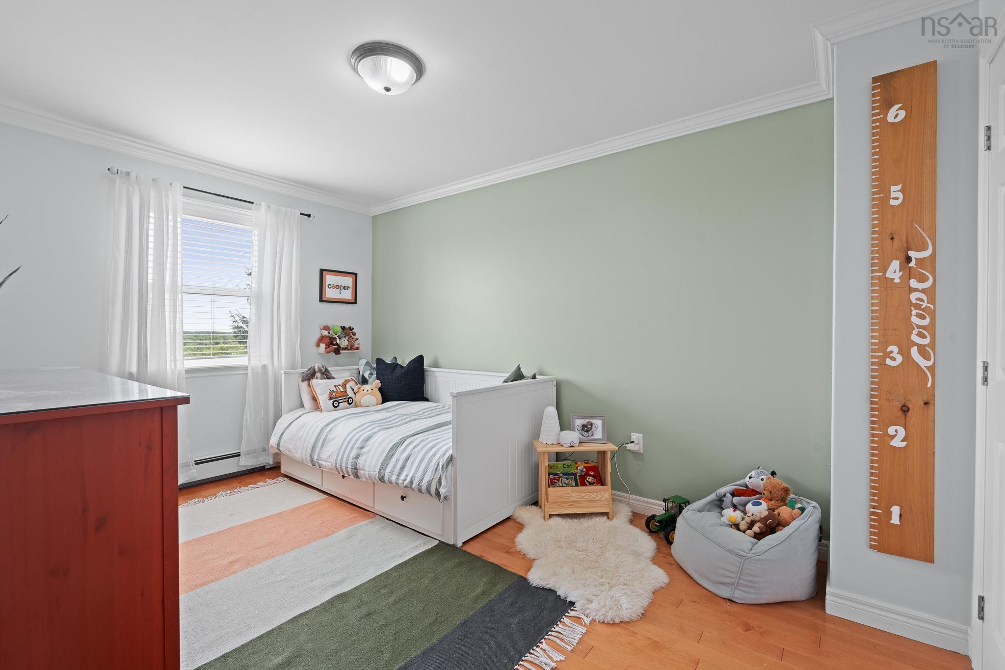 $549,999.00: 28 Woodhaven Close, Dartmouth