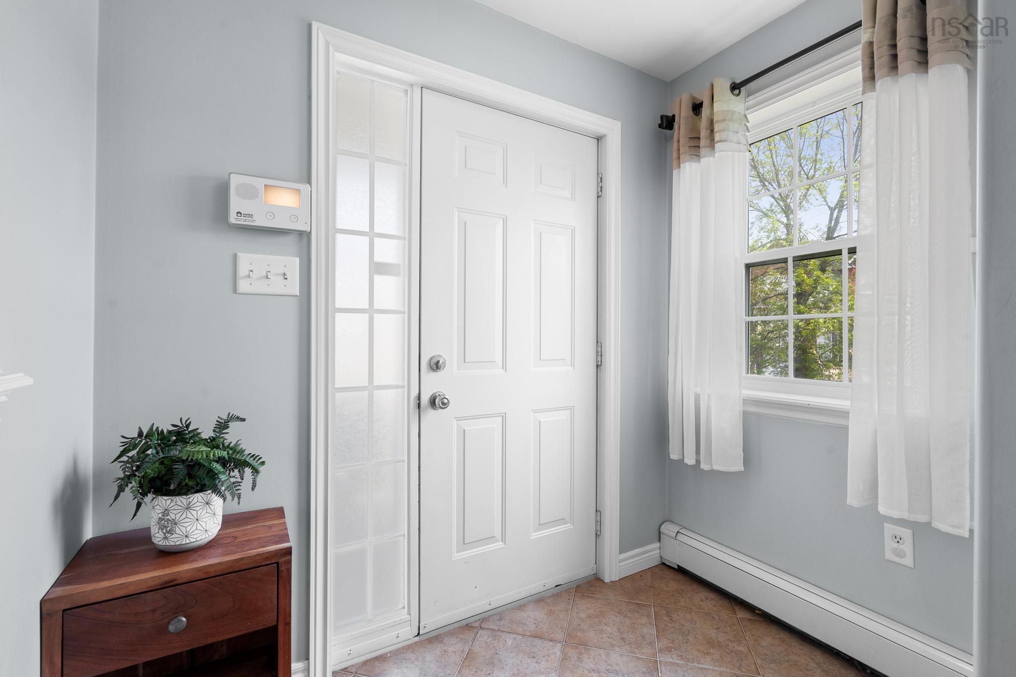 $549,999.00: 28 Woodhaven Close, Dartmouth