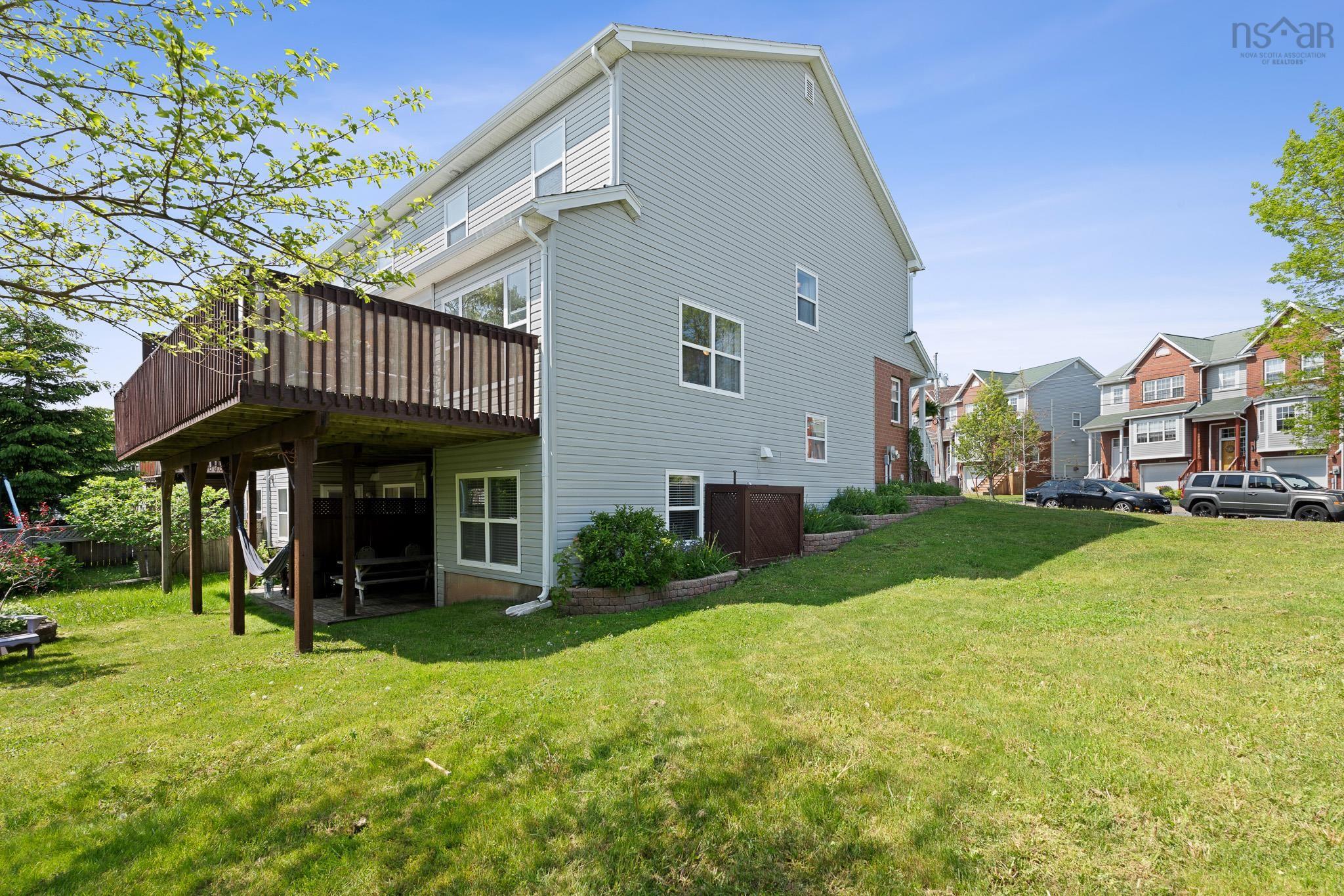$549,999.00: 28 Woodhaven Close, Dartmouth