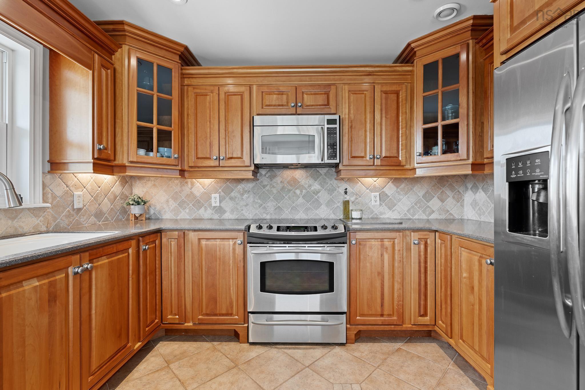 $549,999.00: 28 Woodhaven Close, Dartmouth