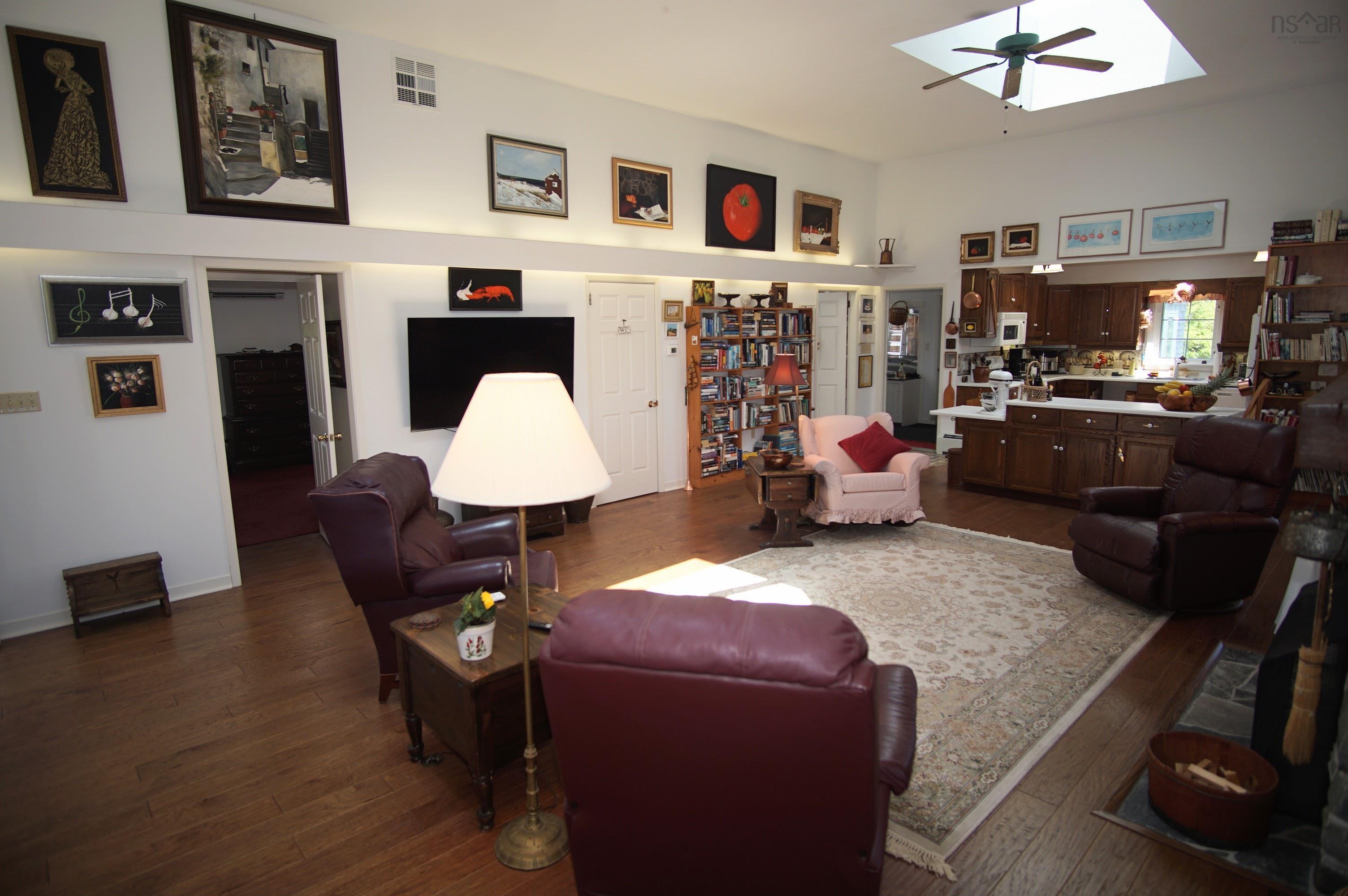 $1,650,000.00: 61 Lockes Island Road, Lower Jordan Bay