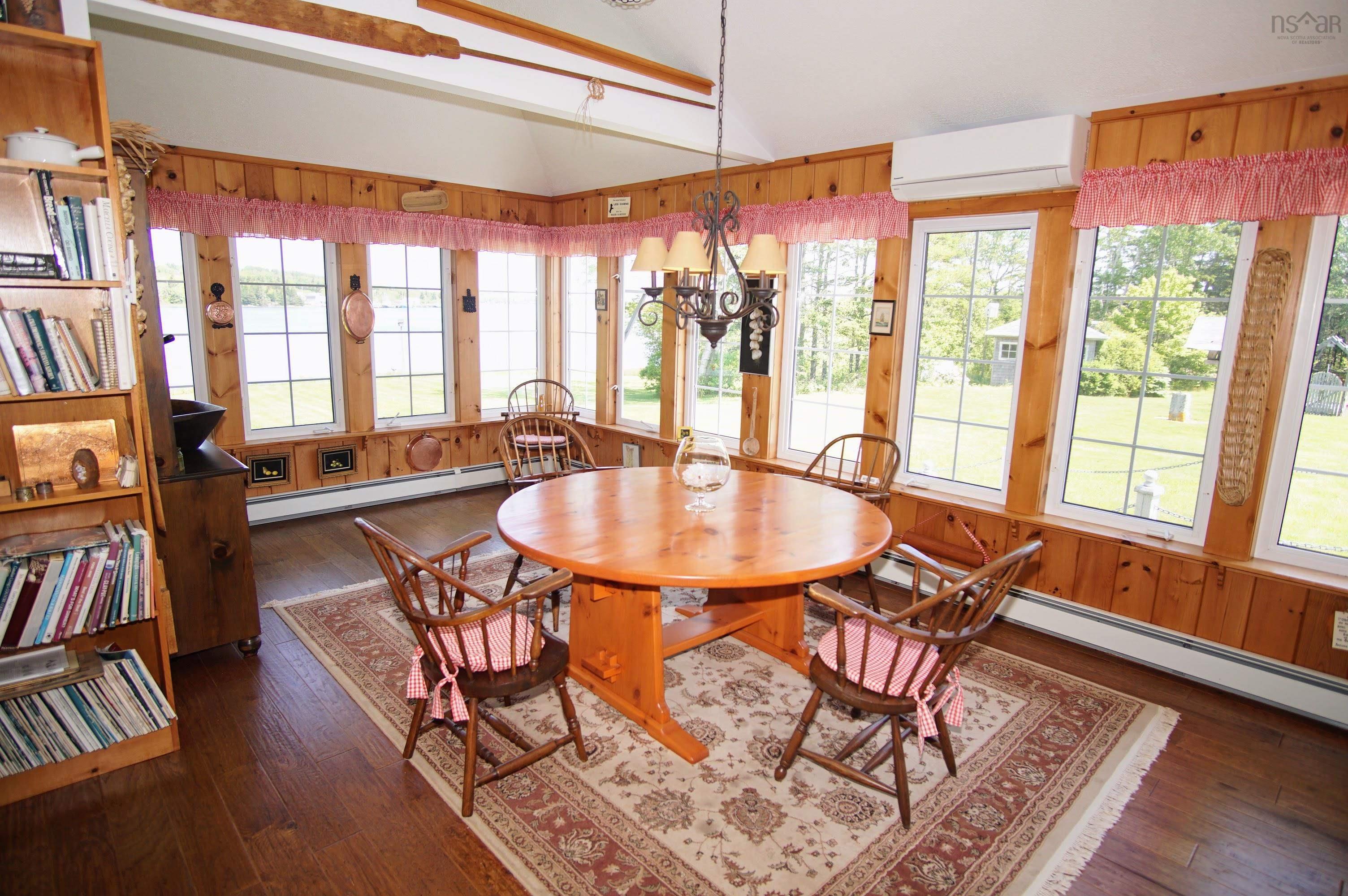 $1,650,000.00: 61 Lockes Island Road, Lower Jordan Bay