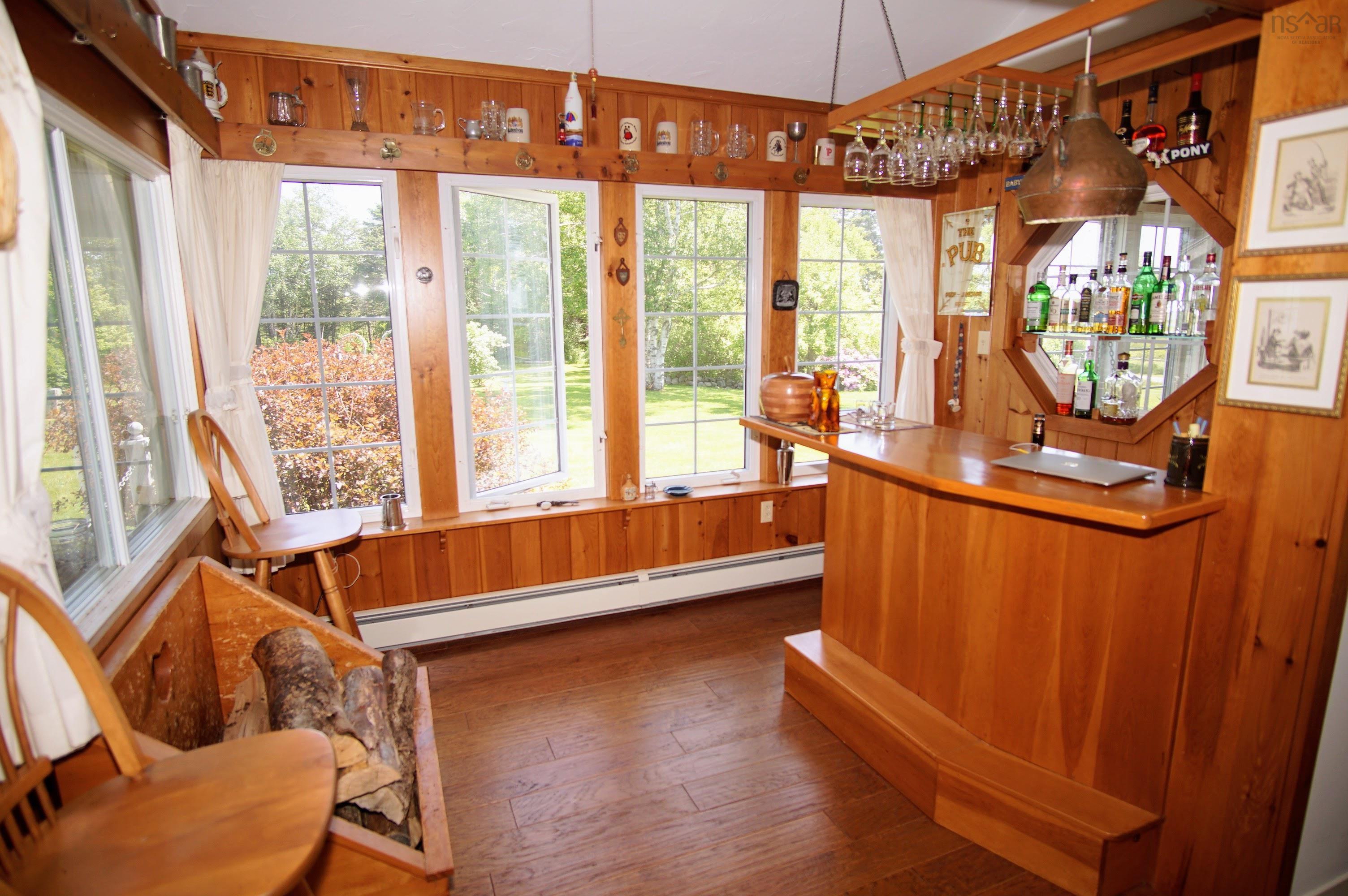 $1,650,000.00: 61 Lockes Island Road, Lower Jordan Bay