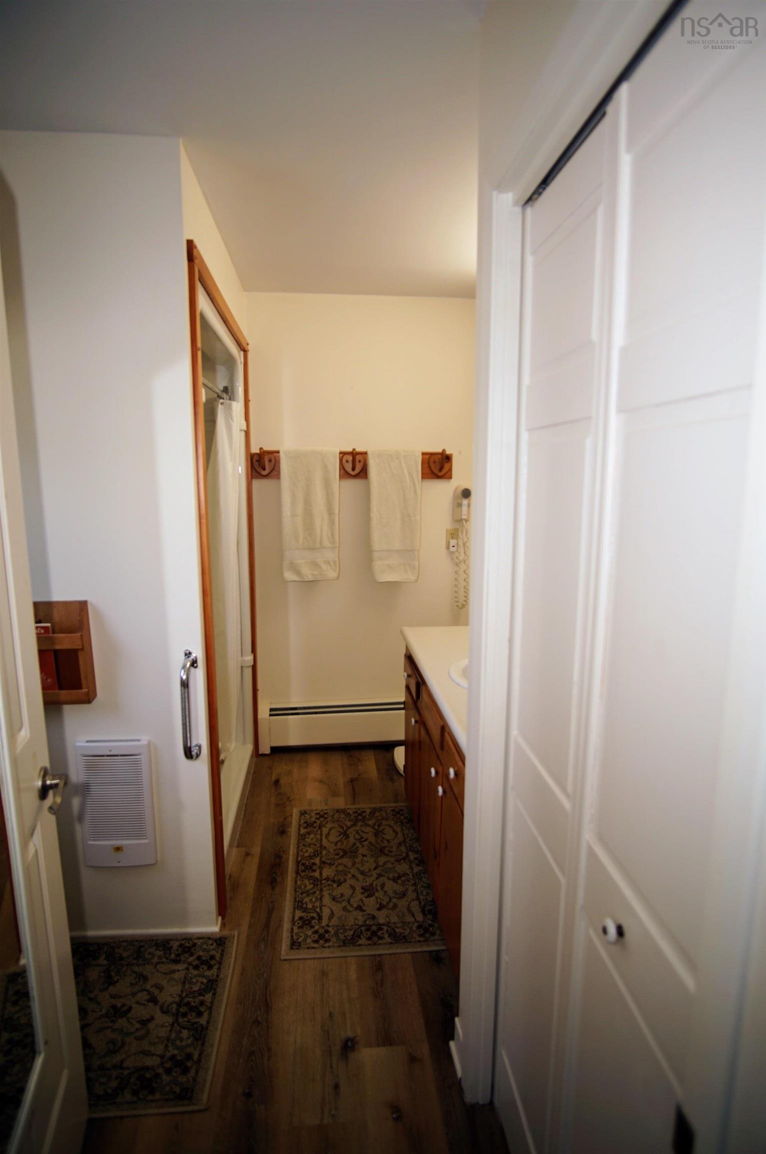 $1,650,000.00: 61 Lockes Island Road, Lower Jordan Bay