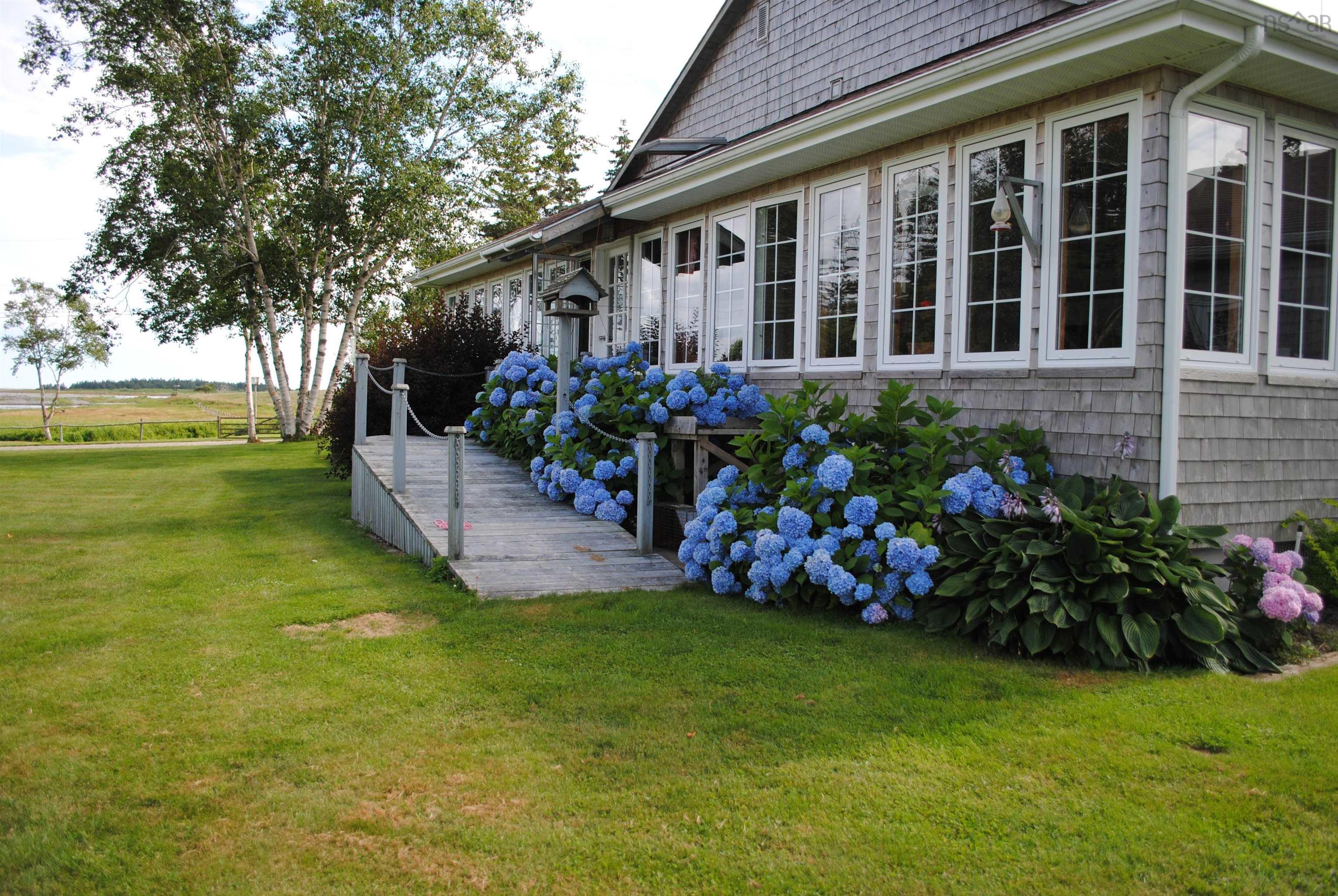 $1,650,000.00: 61 Lockes Island Road, Lower Jordan Bay