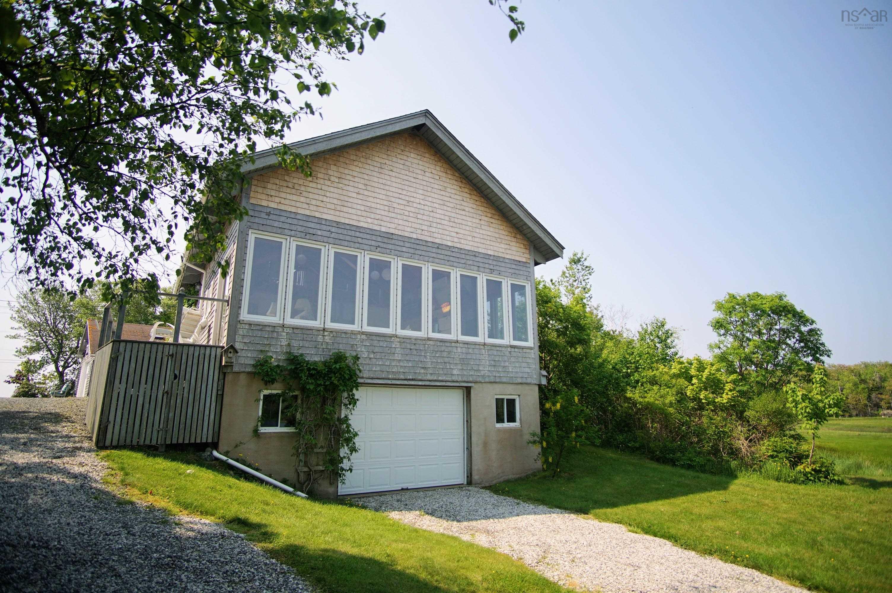 $1,650,000.00: 61 Lockes Island Road, Lower Jordan Bay