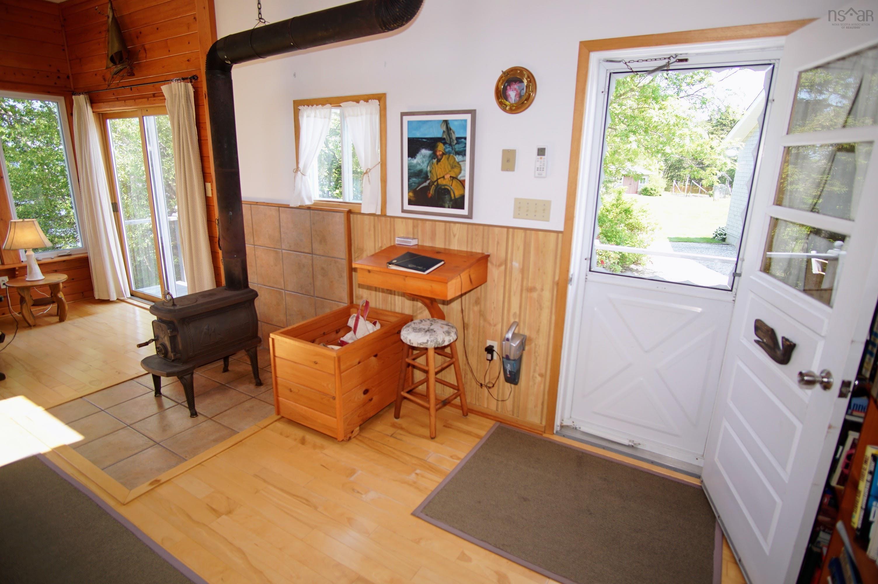 $1,650,000.00: 61 Lockes Island Road, Lower Jordan Bay