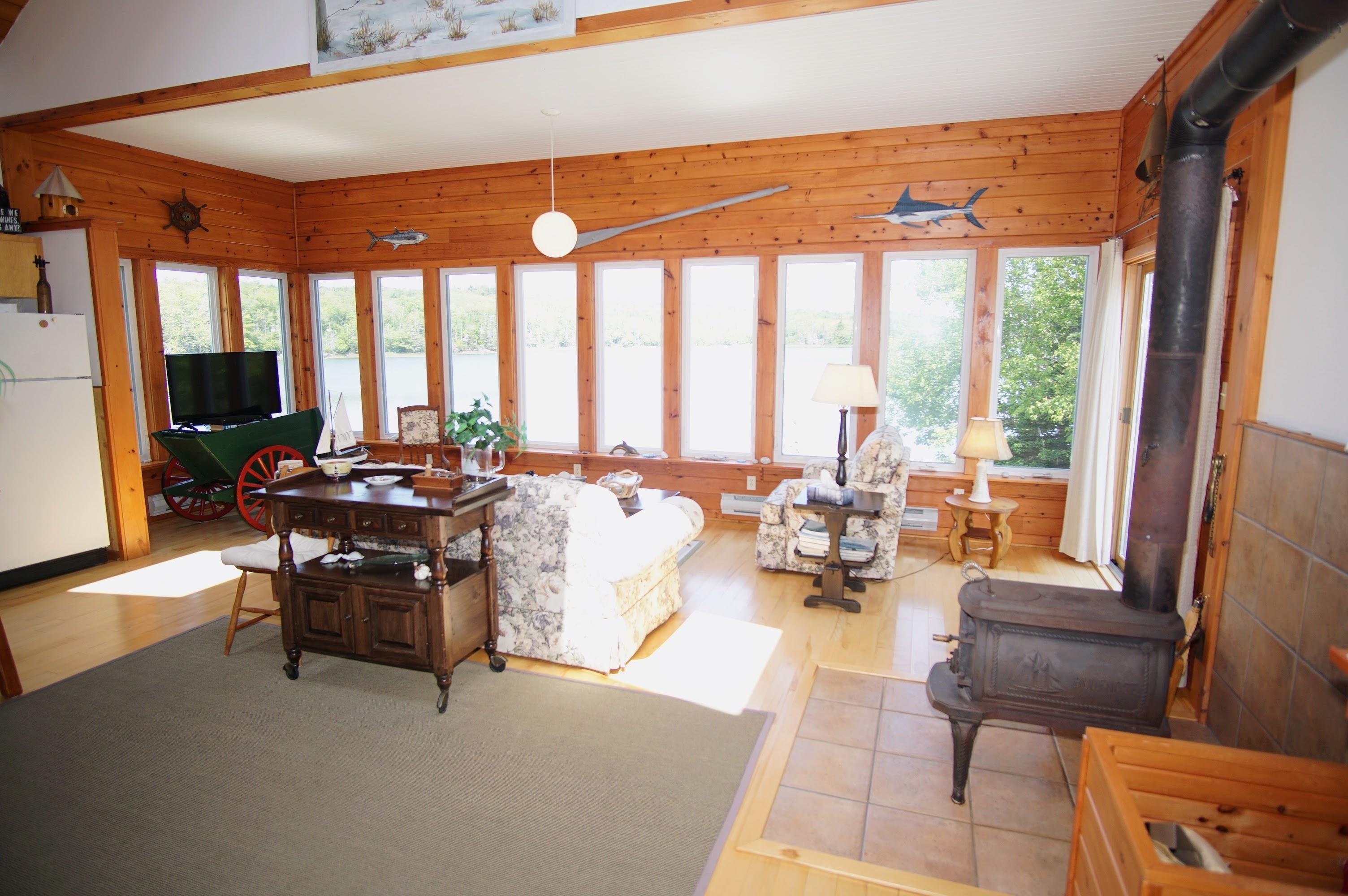 $1,650,000.00: 61 Lockes Island Road, Lower Jordan Bay