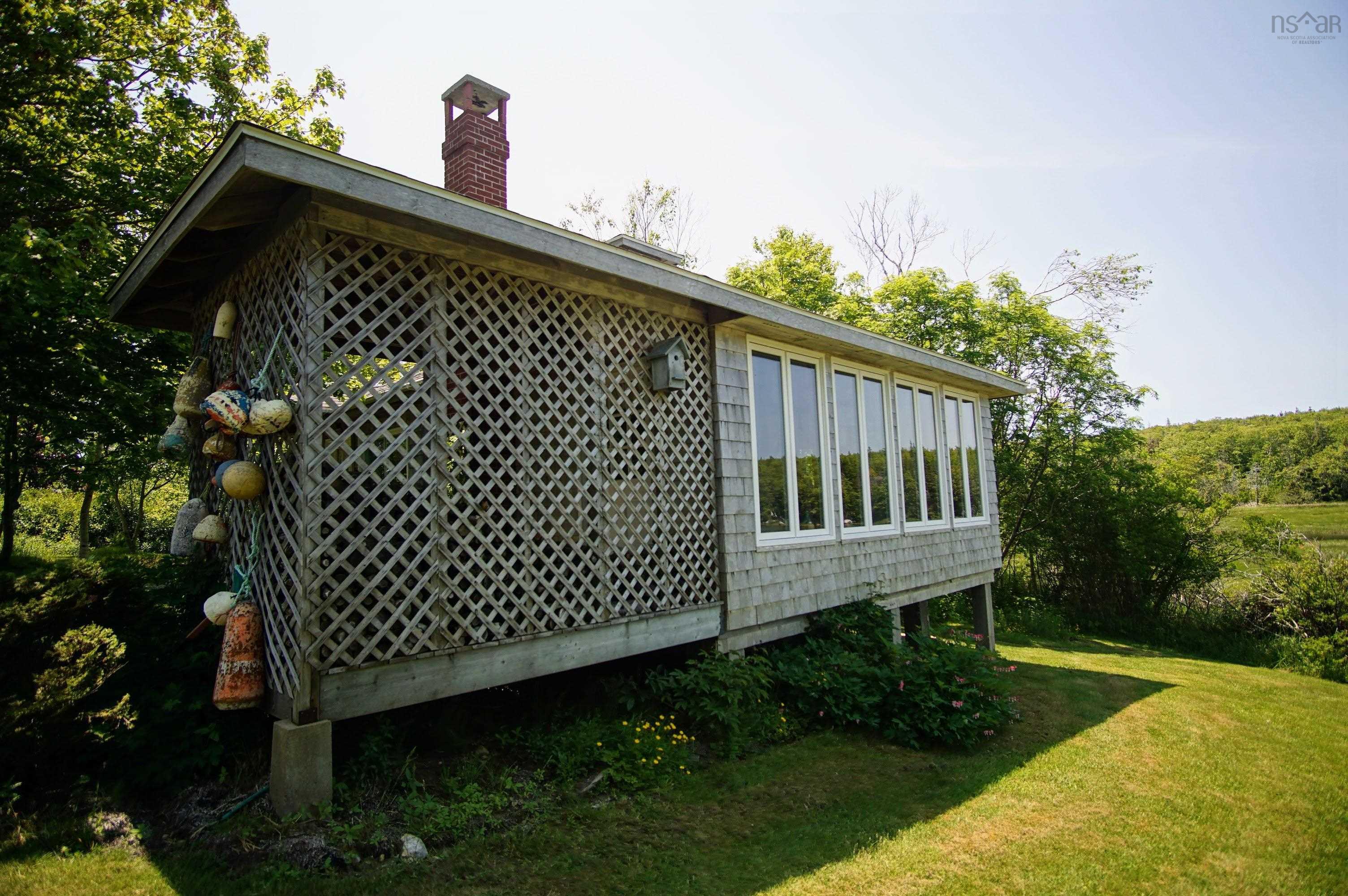 $1,650,000.00: 61 Lockes Island Road, Lower Jordan Bay