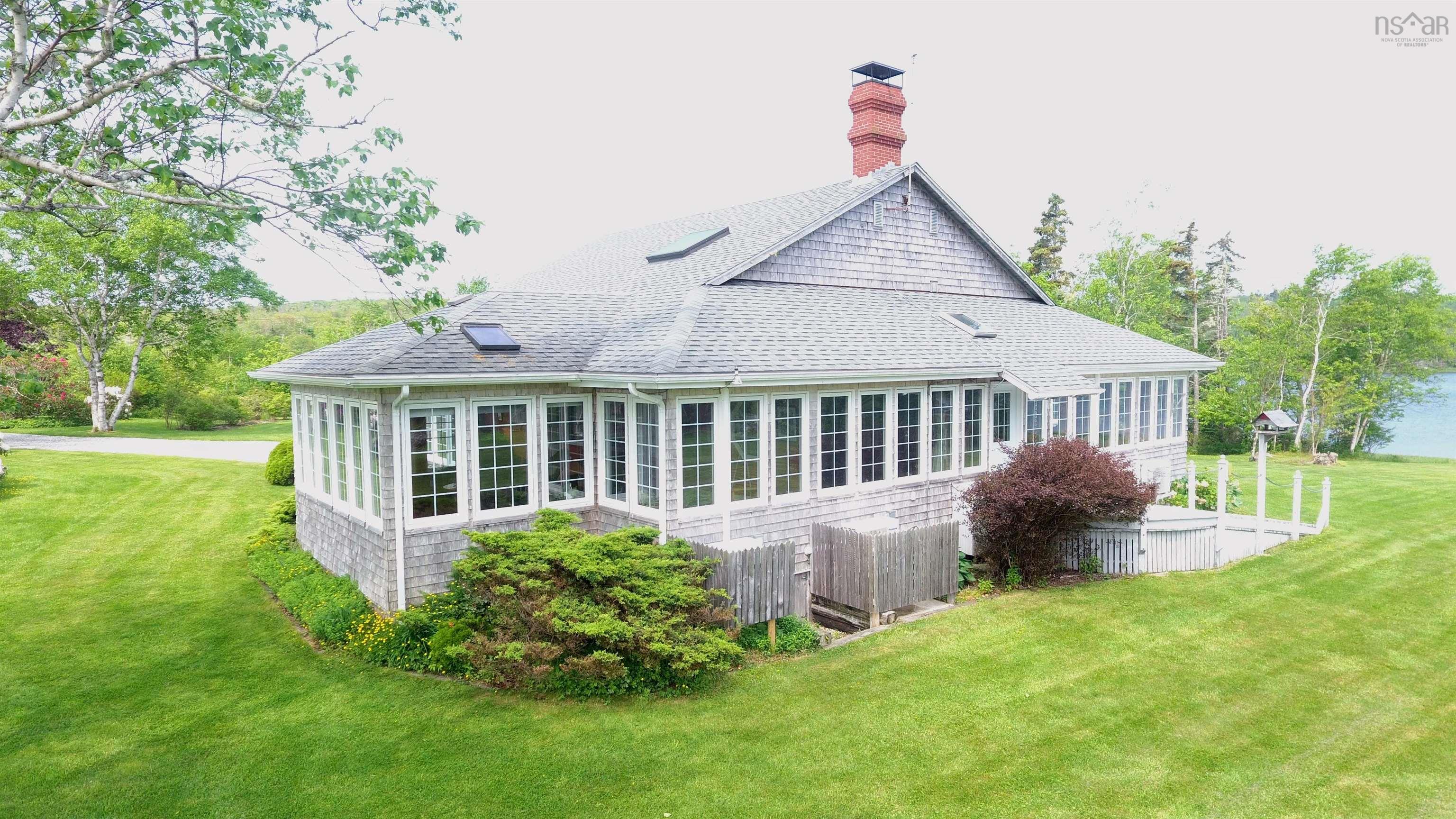 $1,650,000.00: 61 Lockes Island Road, Lower Jordan Bay