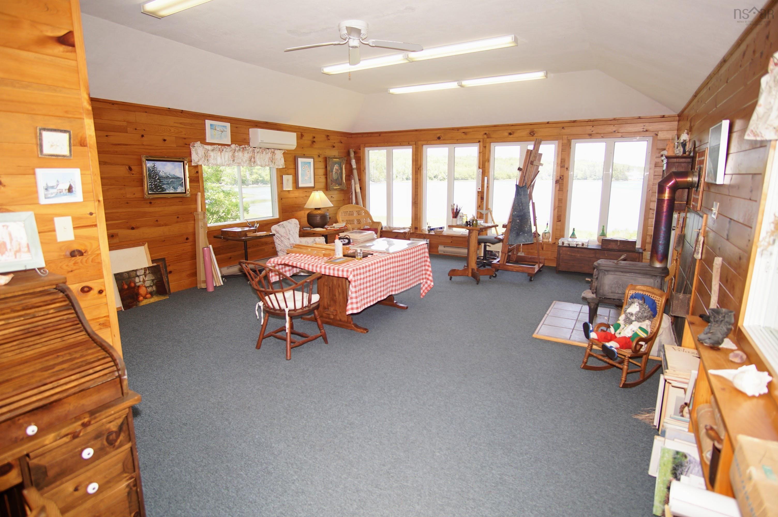 $1,650,000.00: 61 Lockes Island Road, Lower Jordan Bay