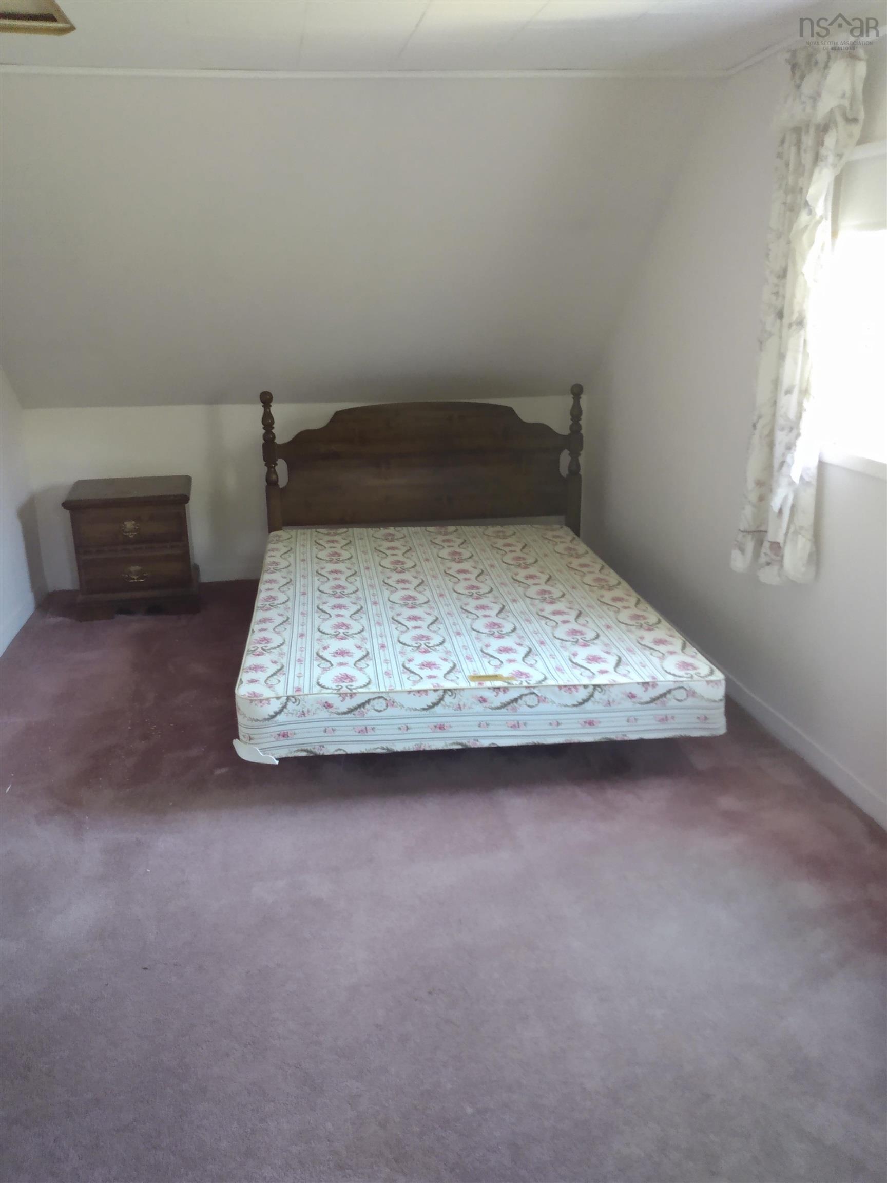 $149,900.00: 354 Donkin Hwy N, Donkin