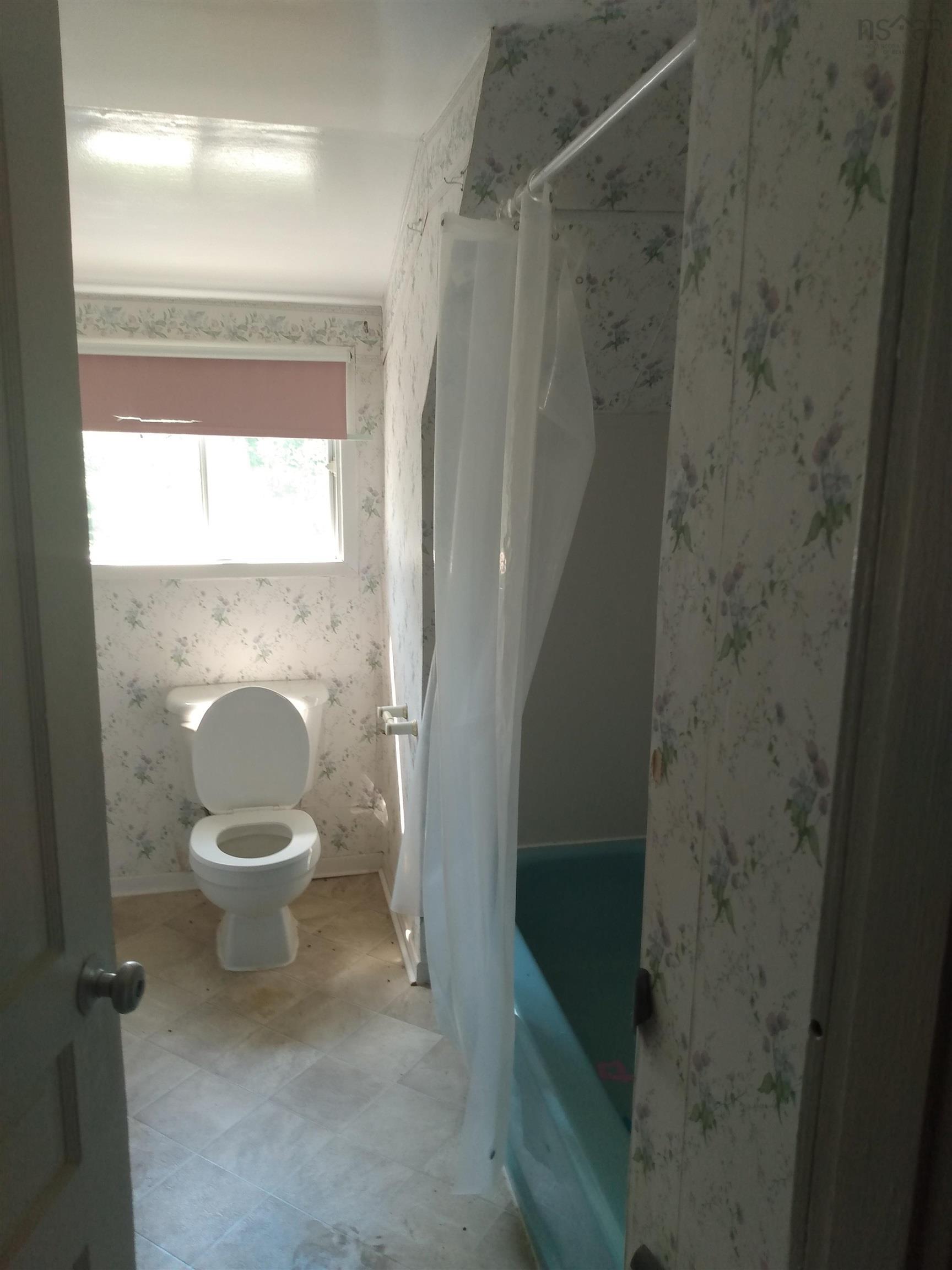 $149,900.00: 354 Donkin Hwy N, Donkin