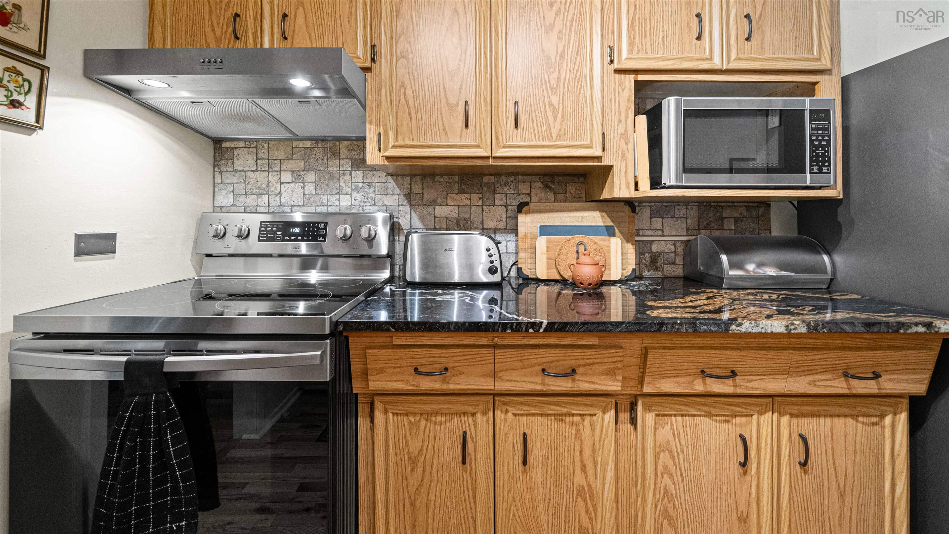 $479,900.00: 36 Garden Court Terrace, Dartmouth