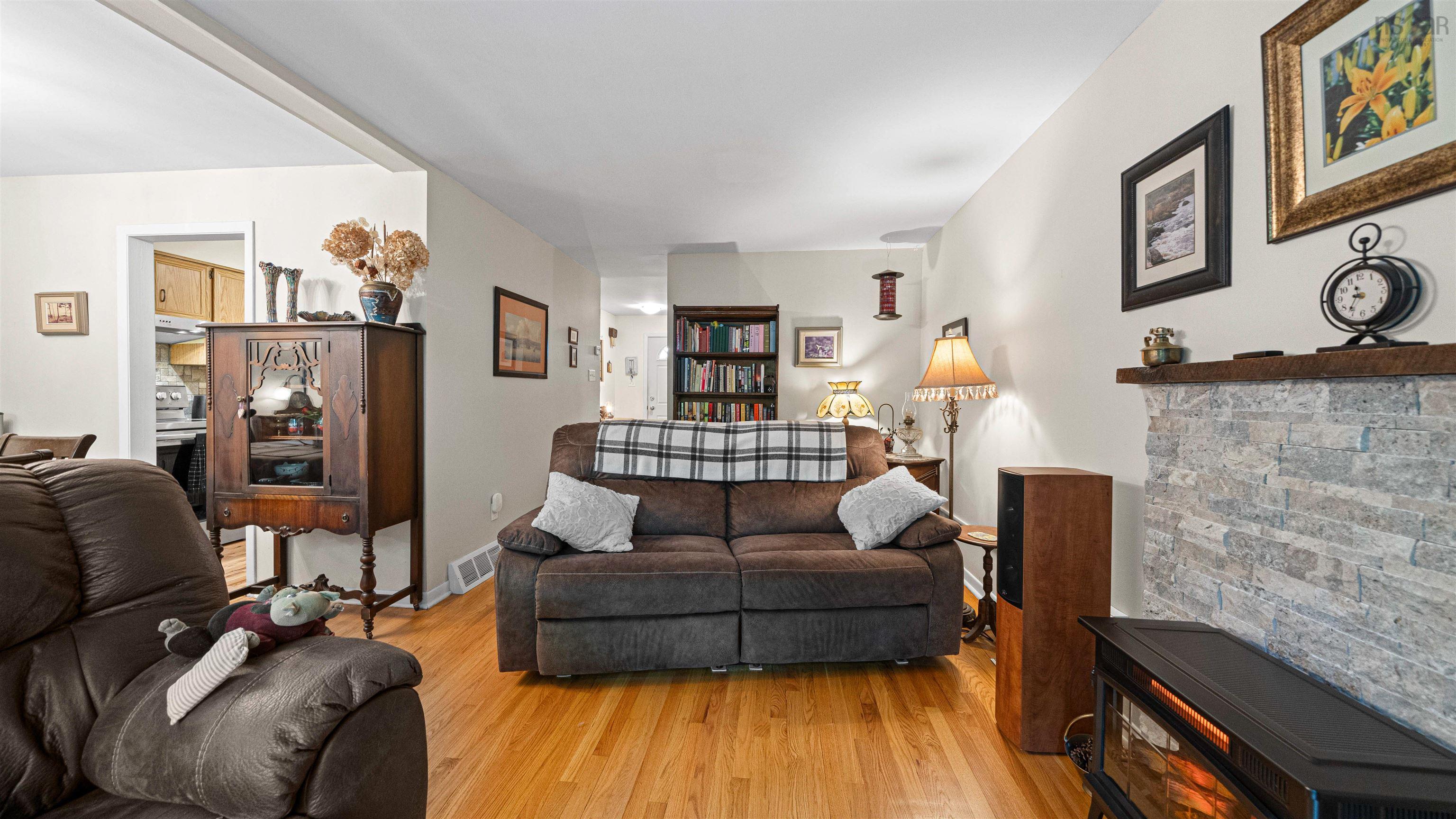 $479,900.00: 36 Garden Court Terrace, Dartmouth