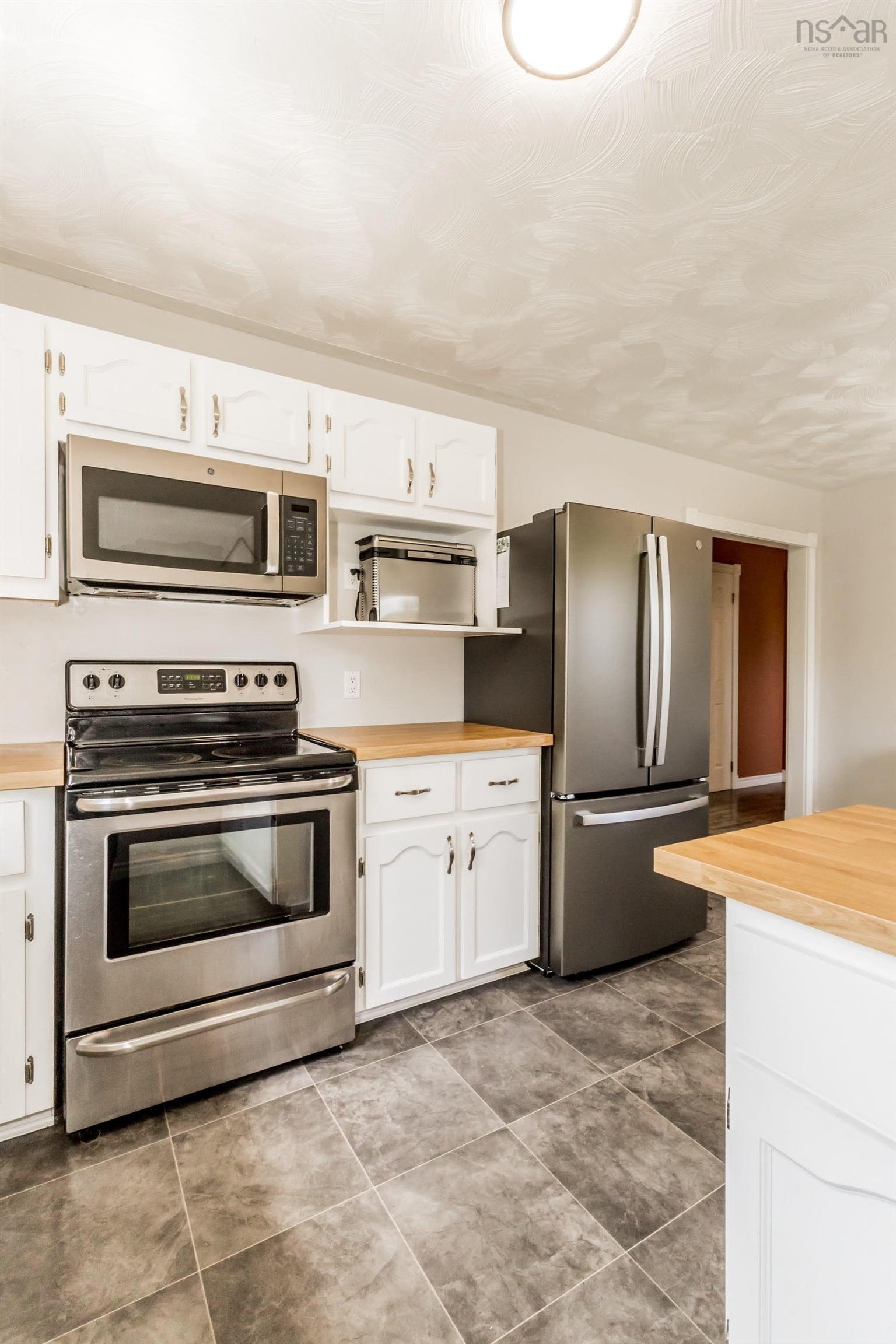 $349,900.00: 1884 Greenwood Road, Kingston