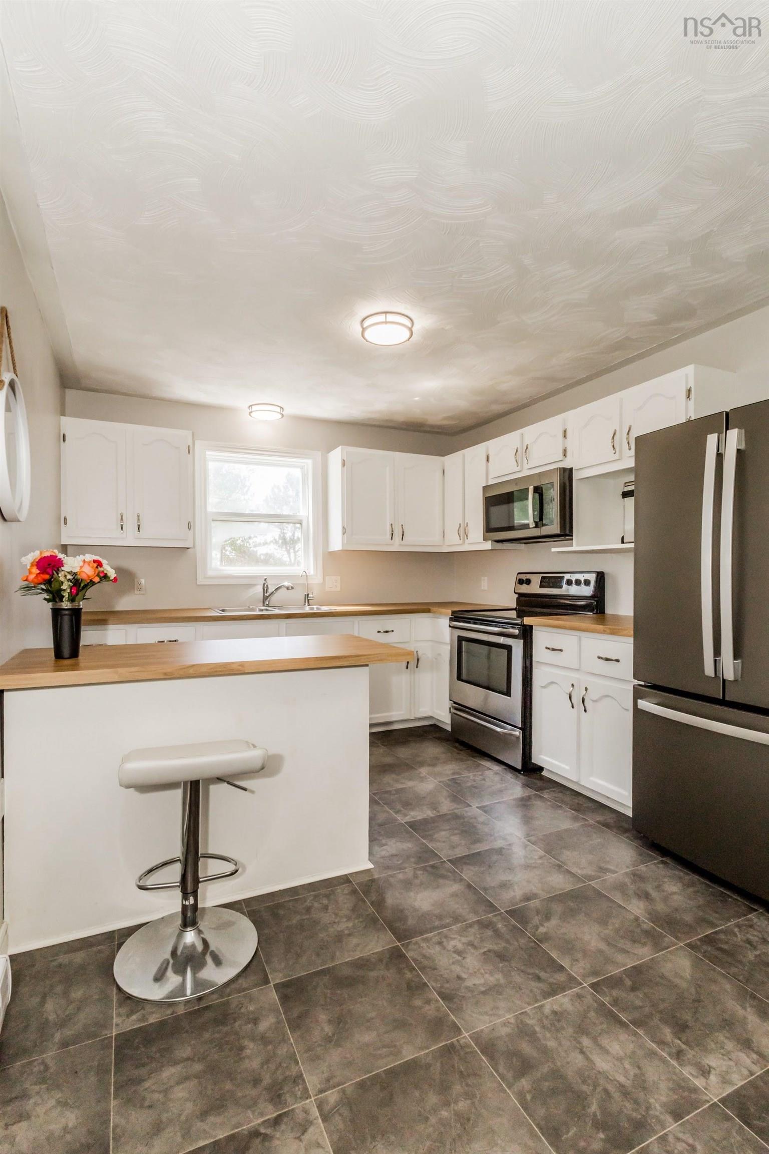 $349,900.00: 1884 Greenwood Road, Kingston