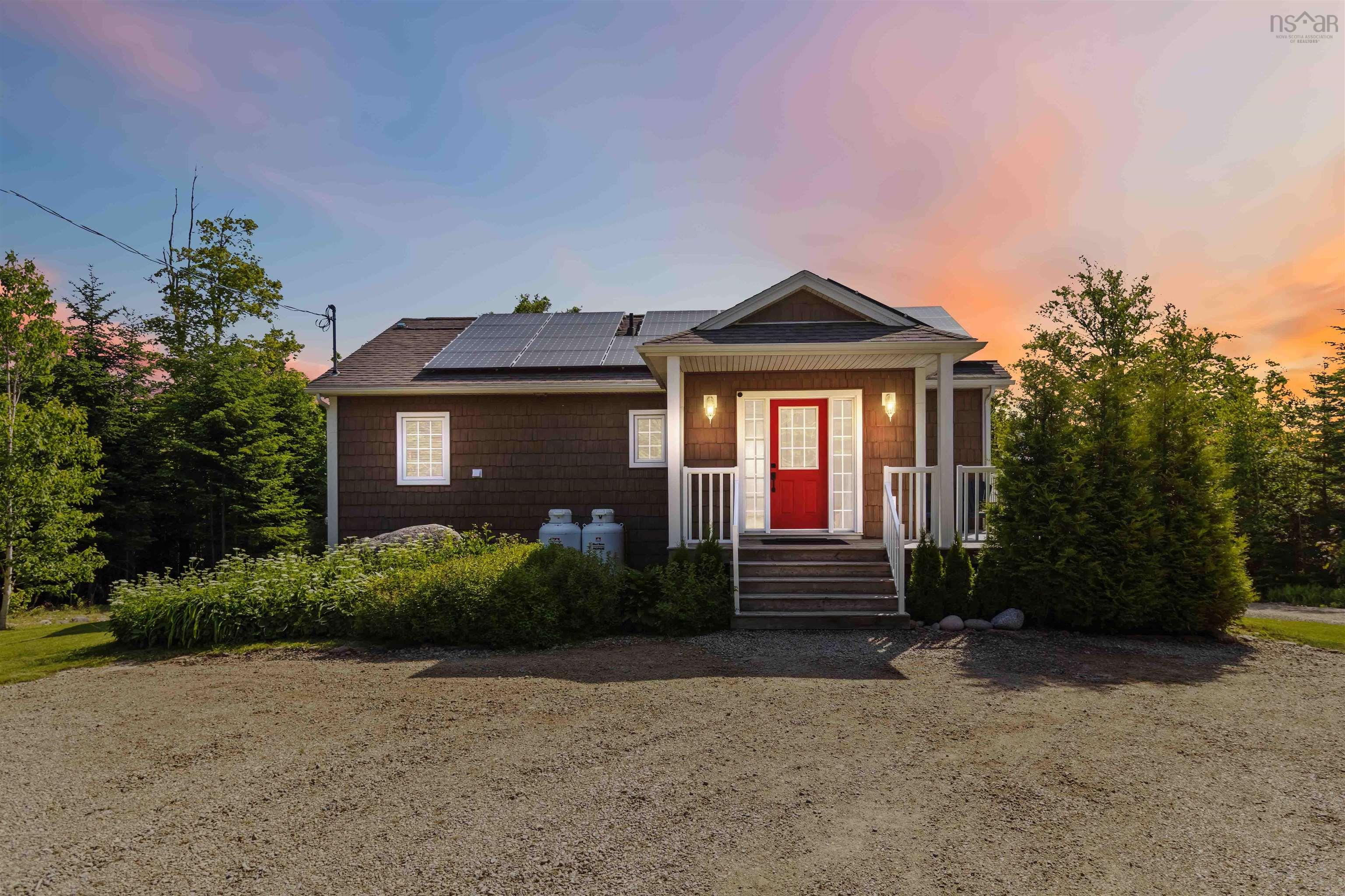 $797,000.00: 110 Oakridge Road, Mill Road