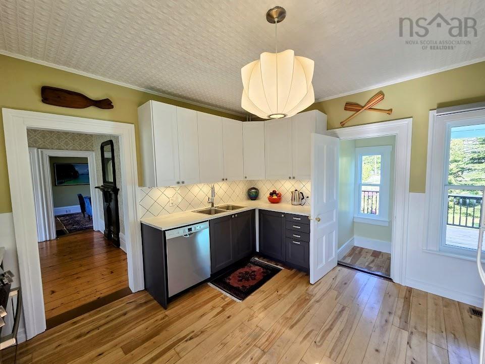 $489,999.00: 3781 Highway 332, Riverport