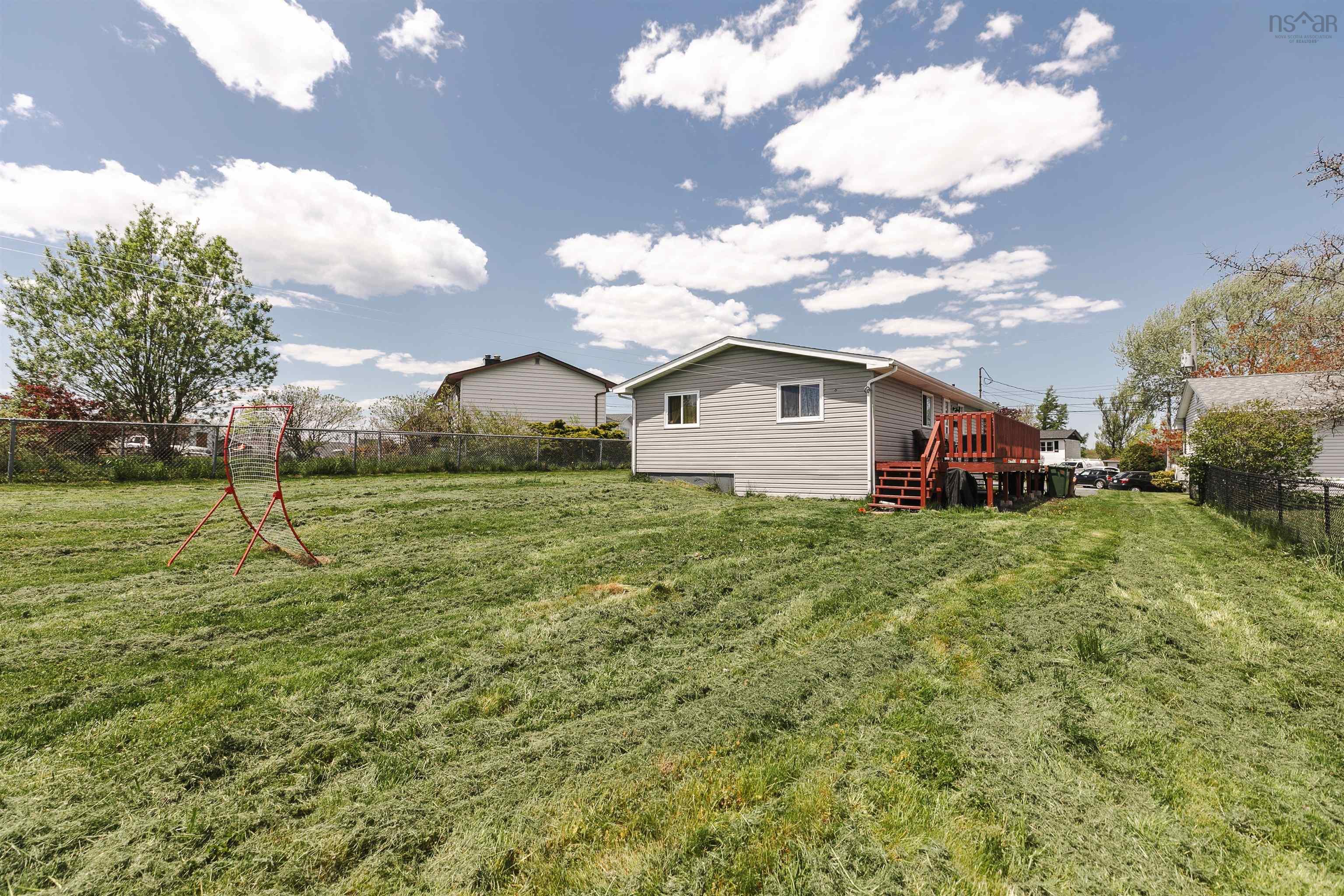 $449,900.00: 30 Lanarkshire, Cole Harbour